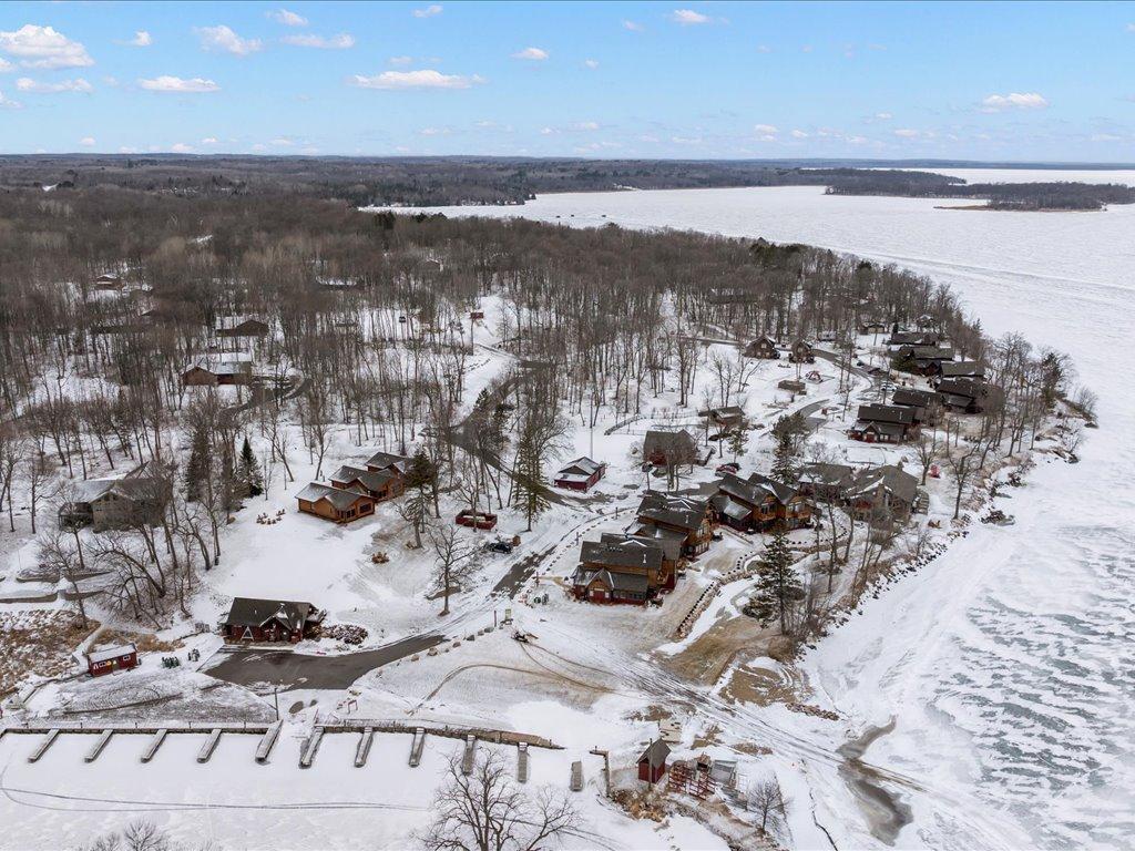2022 townhouse for sale at Trapper's Landing #275 6916 Beach View Lane NW in Walker, MN — 3 bed, 3 bath (photo 44 of 45)