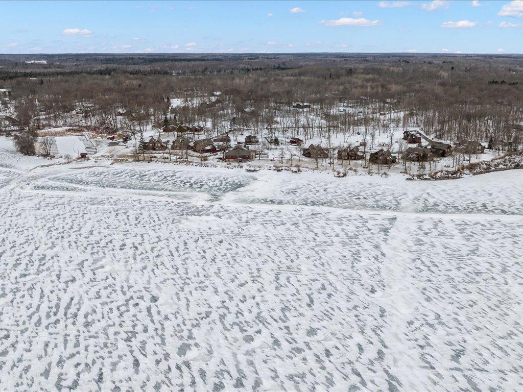2022 townhouse for sale at Trapper's Landing #275 6916 Beach View Lane NW in Walker, MN — 3 bed, 3 bath (photo 45 of 45)