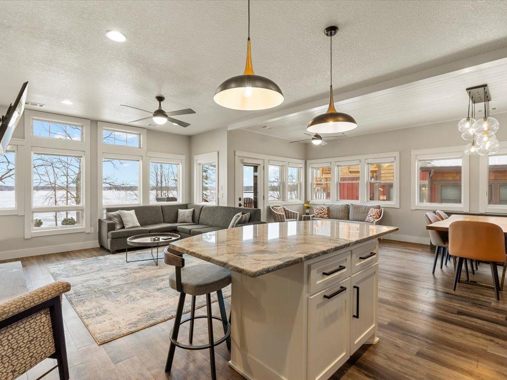 2022 townhouse for sale at Trapper's Landing #275 6916 Beach View Lane NW in Walker, MN — 3 bed, 3 bath (photo 6 of 45)