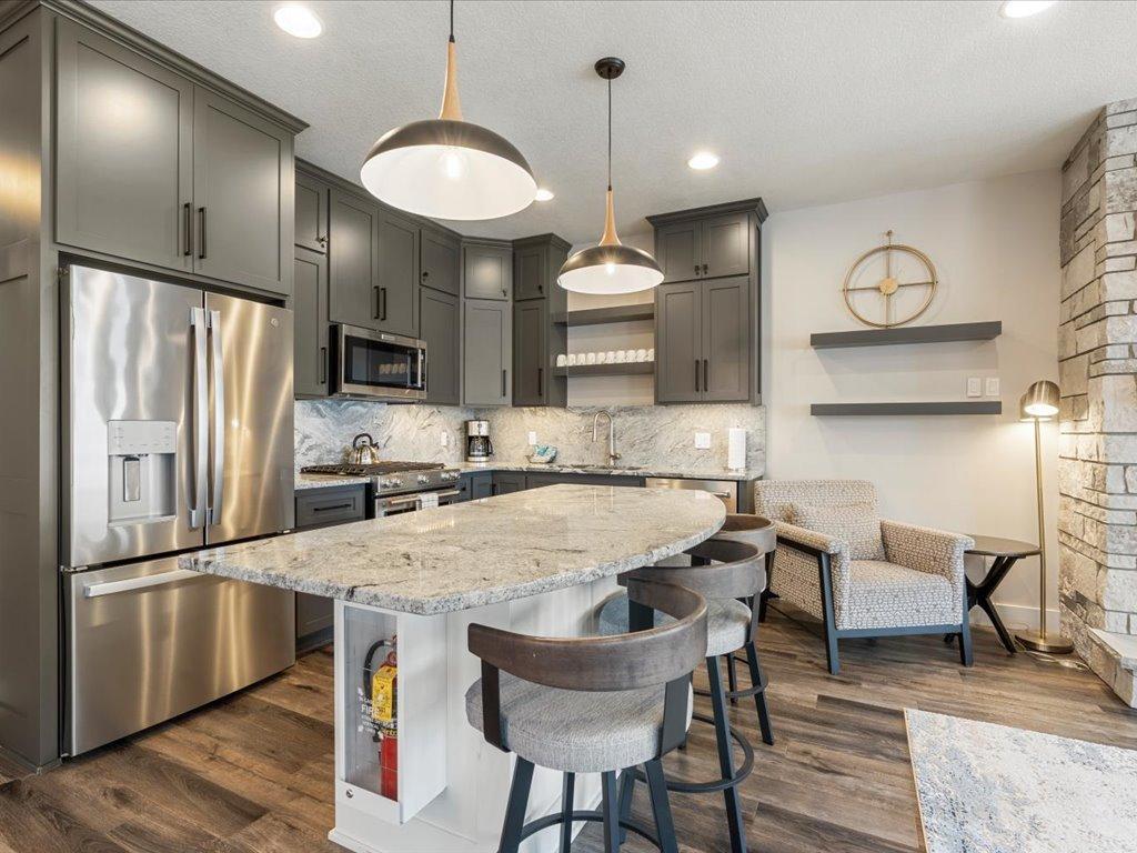 2022 townhouse for sale at Trapper's Landing #275 6916 Beach View Lane NW in Walker, MN — 3 bed, 3 bath (photo 8 of 45)