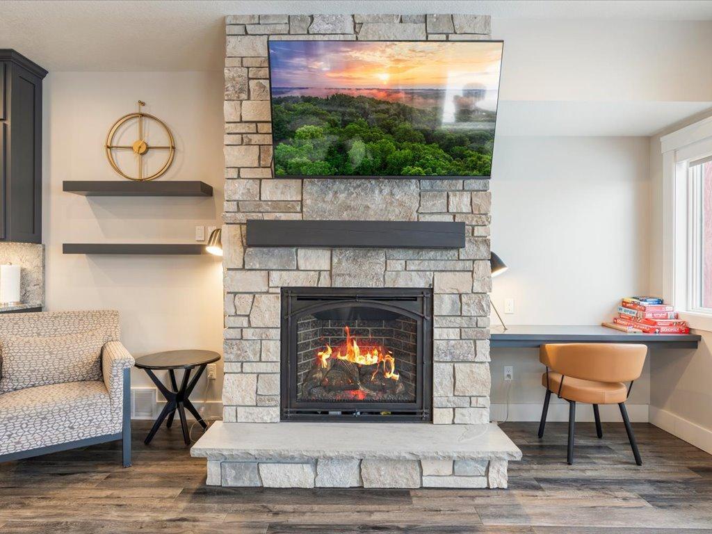 2022 townhouse for sale at Trapper's Landing #275 6916 Beach View Lane NW in Walker, MN — 3 bed, 3 bath (photo 10 of 45)