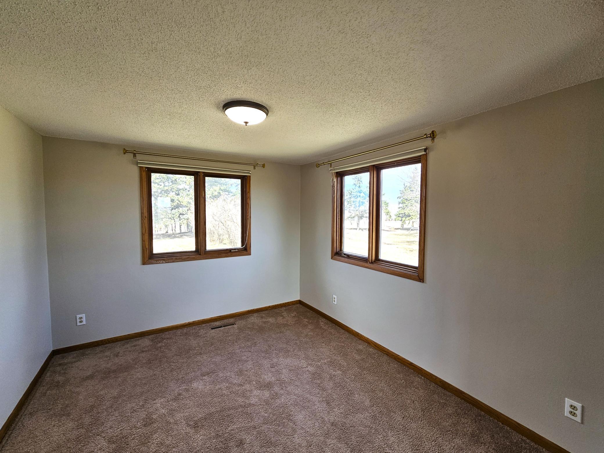 1977 single family home for sale at 17132 River Oaks Boulevard in Fergus Falls, MN — 3 bed, 3 bath (photo 14 of 56)