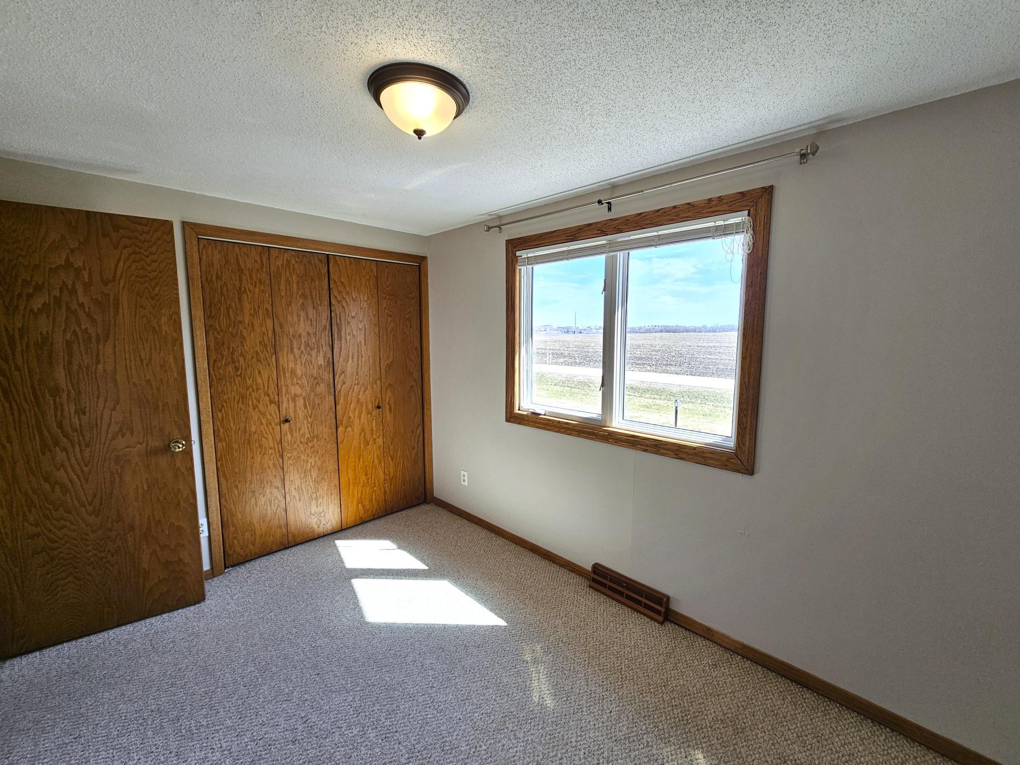 1977 single family home for sale at 17132 River Oaks Boulevard in Fergus Falls, MN — 3 bed, 3 bath (photo 19 of 56)