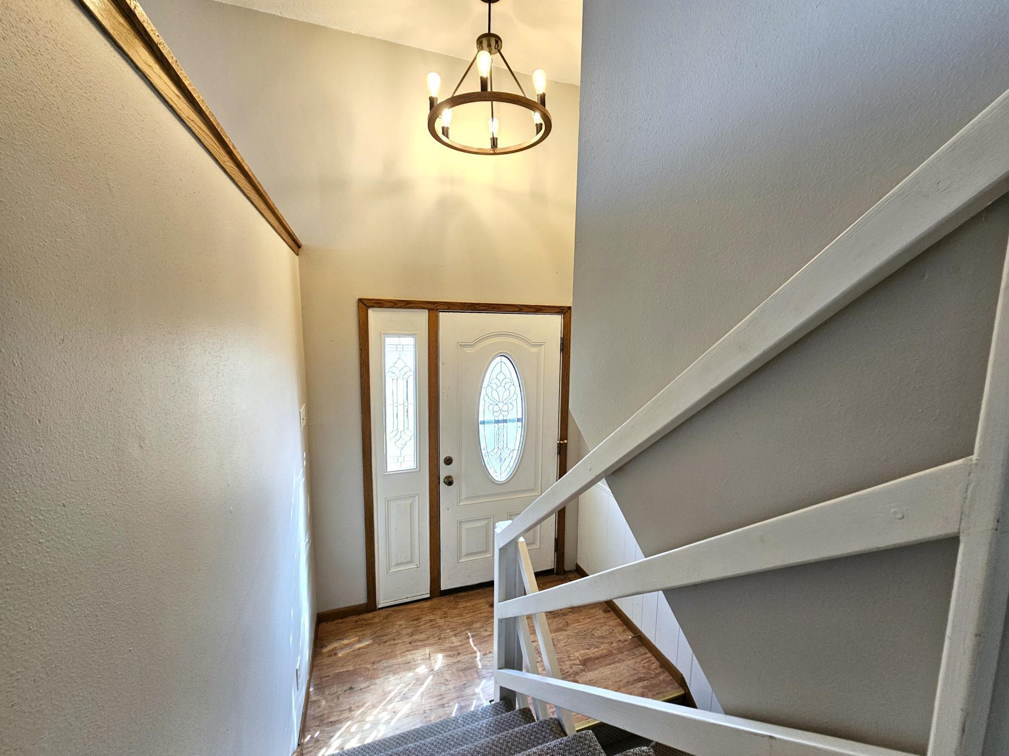 1977 single family home for sale at 17132 River Oaks Boulevard in Fergus Falls, MN — 3 bed, 3 bath (photo 5 of 56)