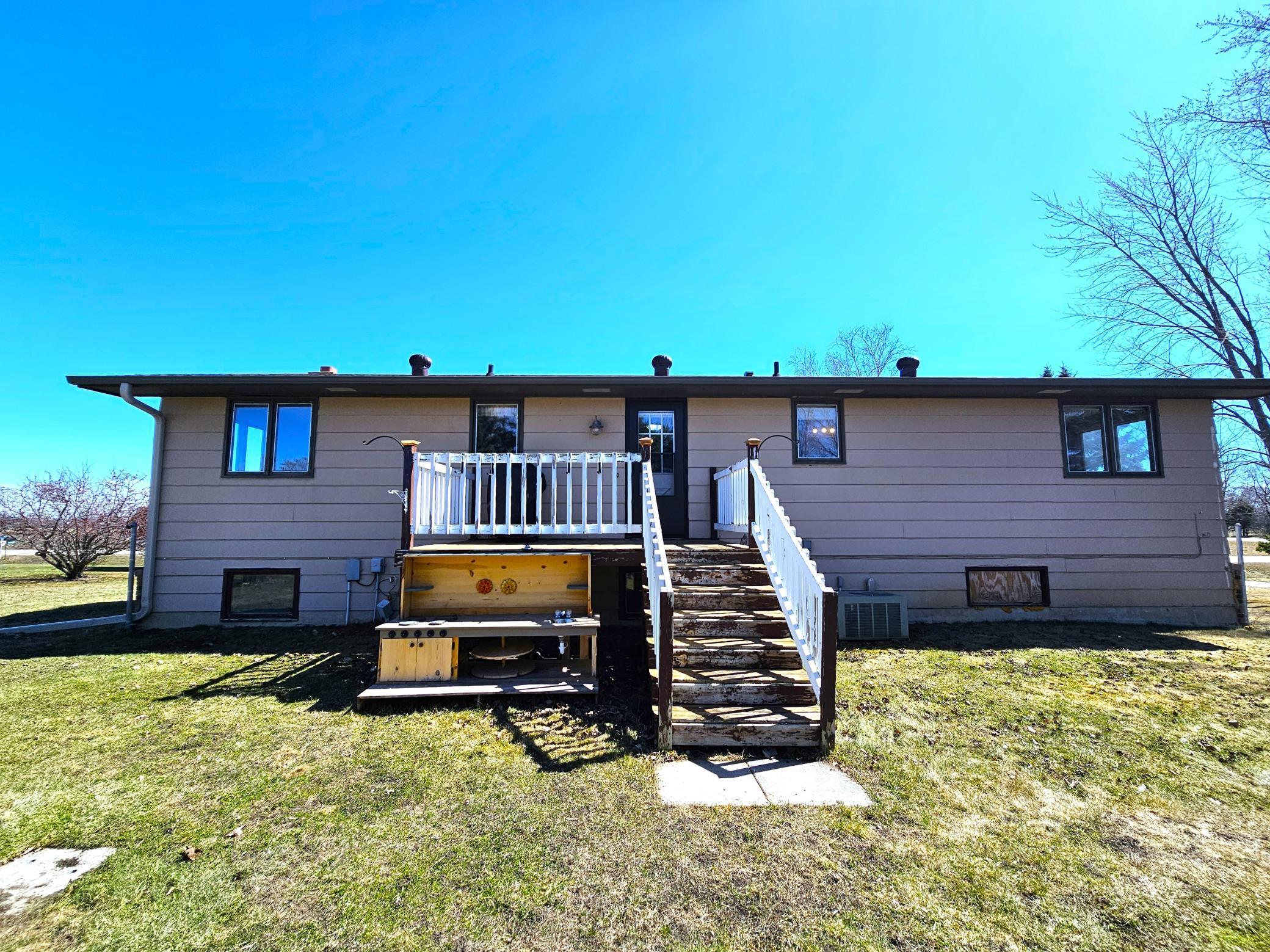 1977 single family home for sale at 17132 River Oaks Boulevard in Fergus Falls, MN — 3 bed, 3 bath (photo 48 of 56)
