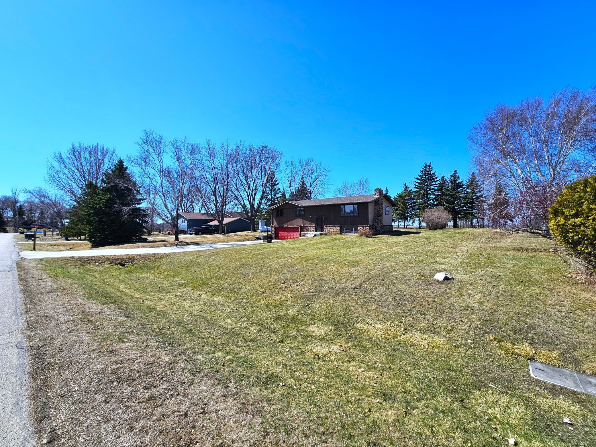 1977 single family home for sale at 17132 River Oaks Boulevard in Fergus Falls, MN — 3 bed, 3 bath (photo 50 of 56)