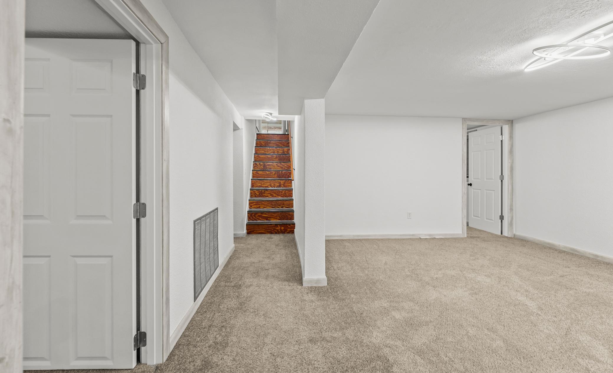 1960 single family home for sale at 1409 13th Avenue N in Moorhead, MN — 5 bed, 2 bath (photo 22 of 38)