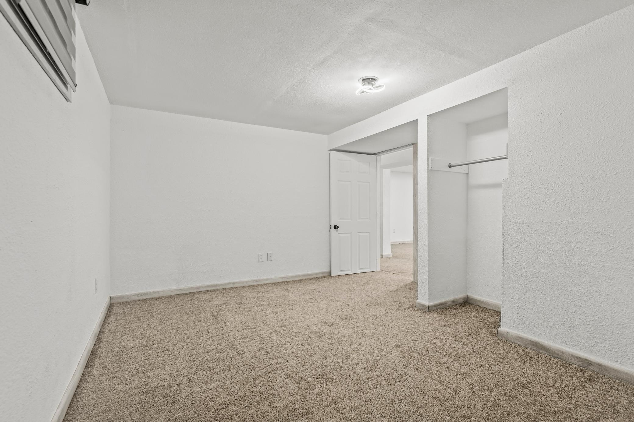 1960 single family home for sale at 1409 13th Avenue N in Moorhead, MN — 5 bed, 2 bath (photo 28 of 38)