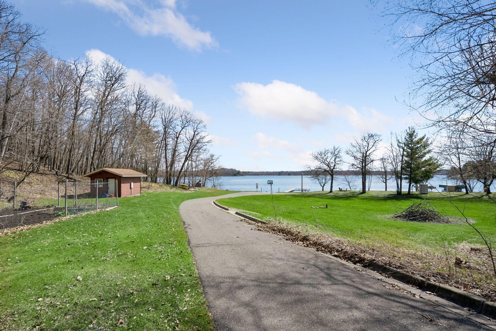 2006 townhouse for sale at 16498 Park Estates Drive in Brainerd, MN — 3 bed, 3 bath (photo 45 of 61)