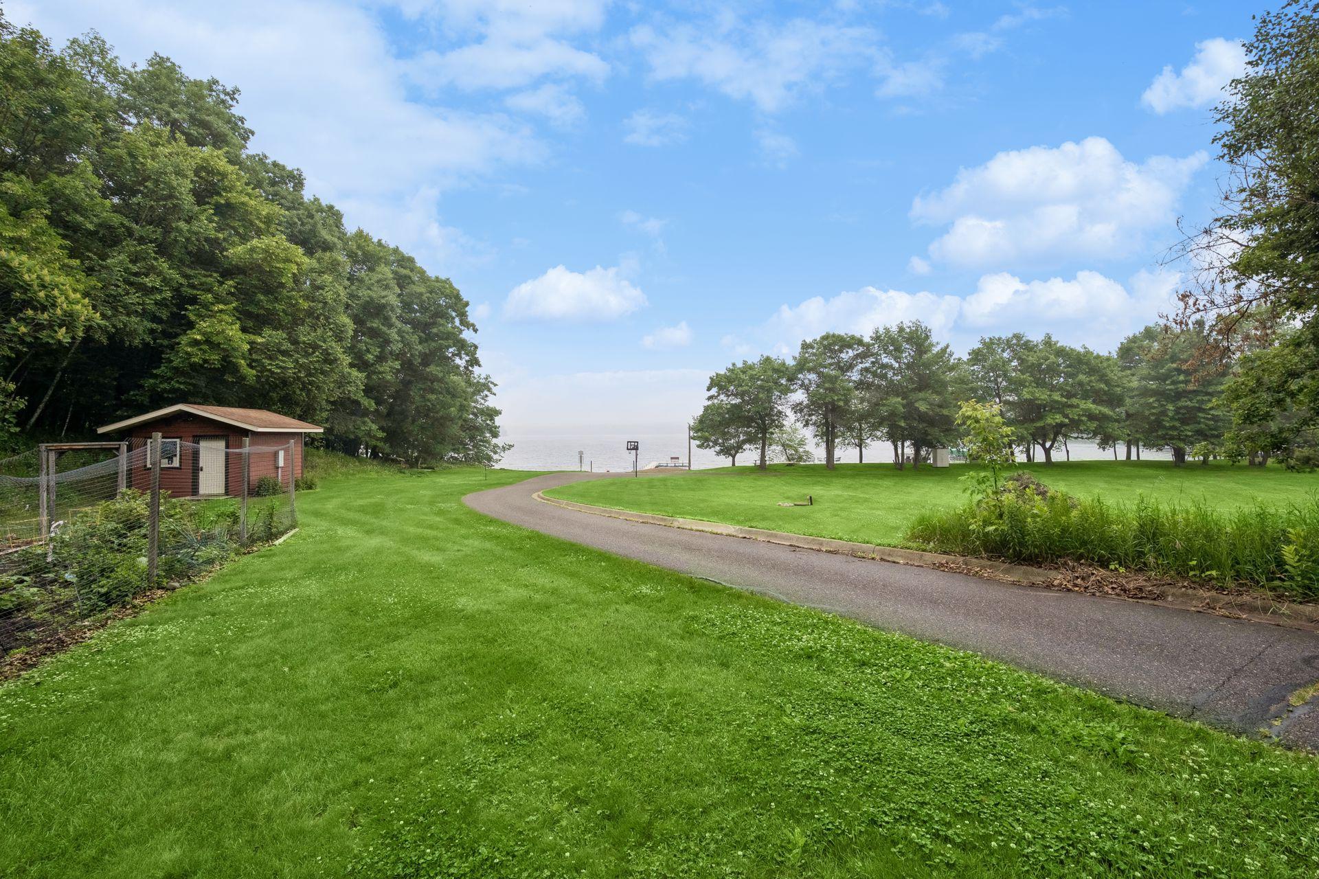 2006 townhouse for sale at 16498 Park Estates Drive in Brainerd, MN — 3 bed, 3 bath (photo 47 of 52)
