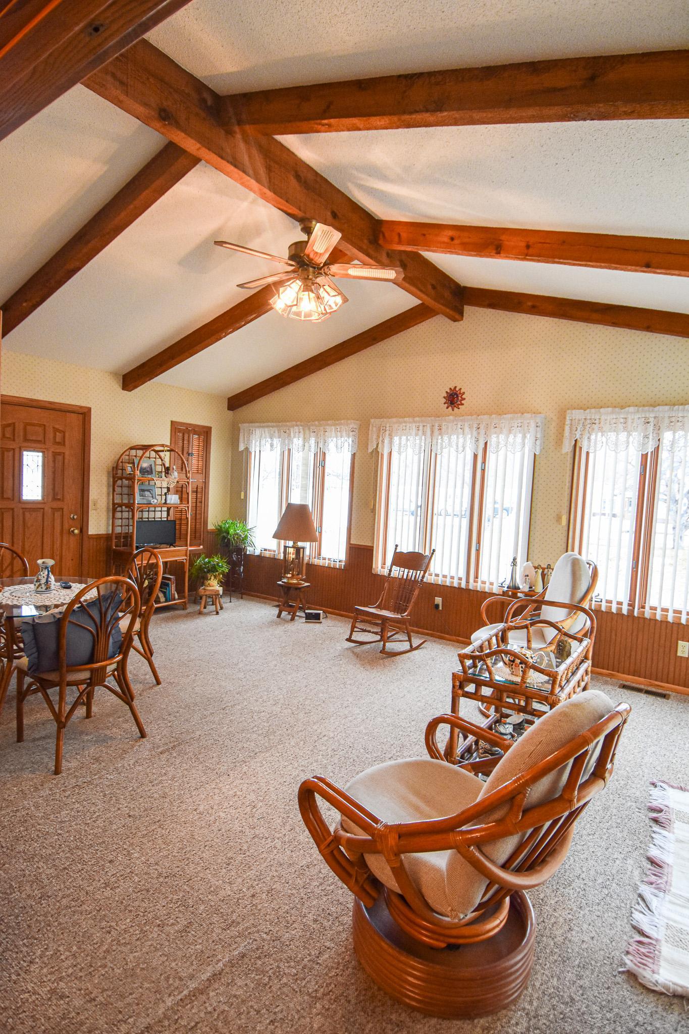 1968 single family home for sale at 610 Kneale Avenue S in Thief River Falls, MN — 3 bed, 2 bath (photo 17 of 50)