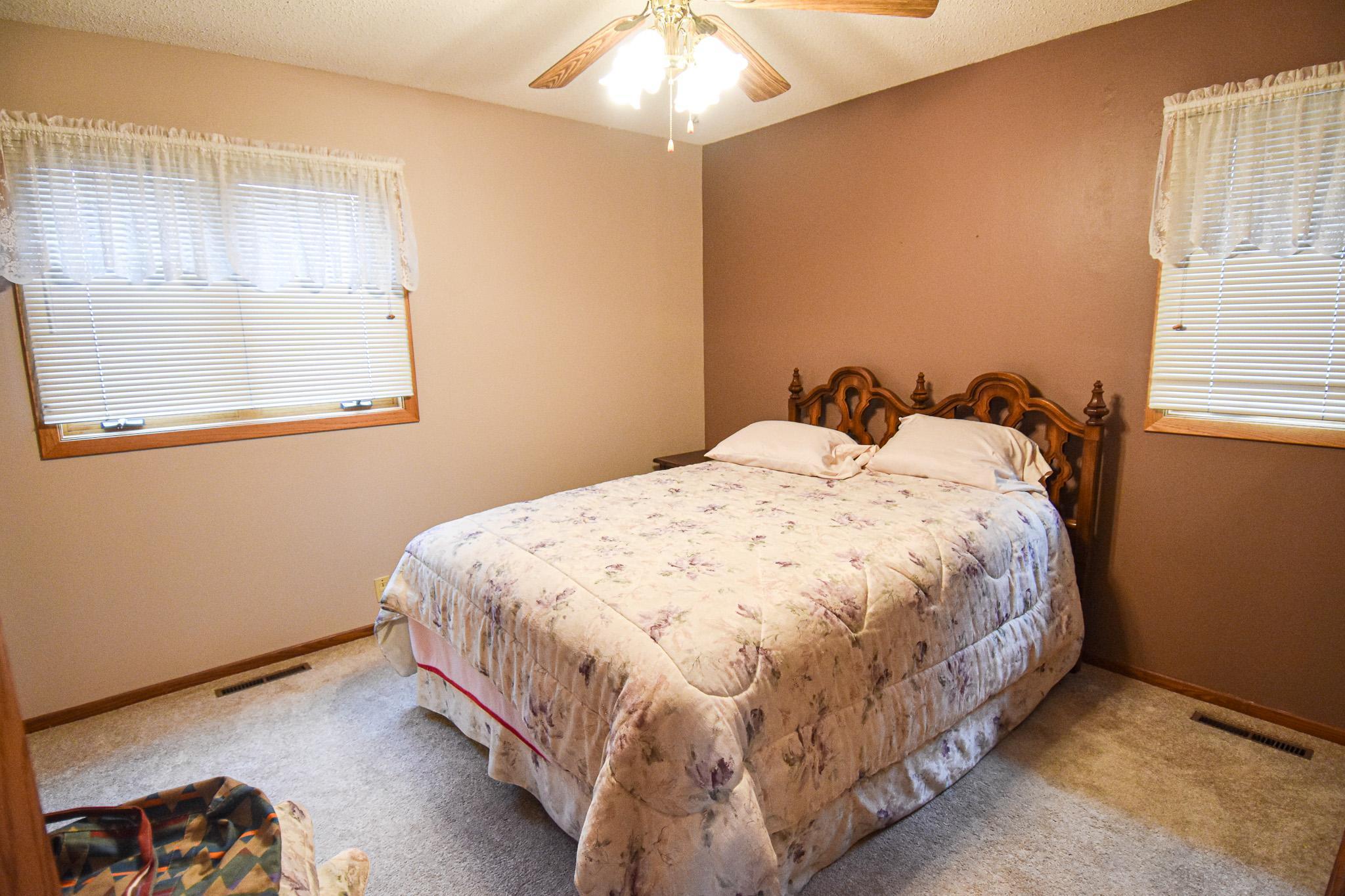 1968 single family home for sale at 610 Kneale Avenue S in Thief River Falls, MN — 3 bed, 2 bath (photo 26 of 50)