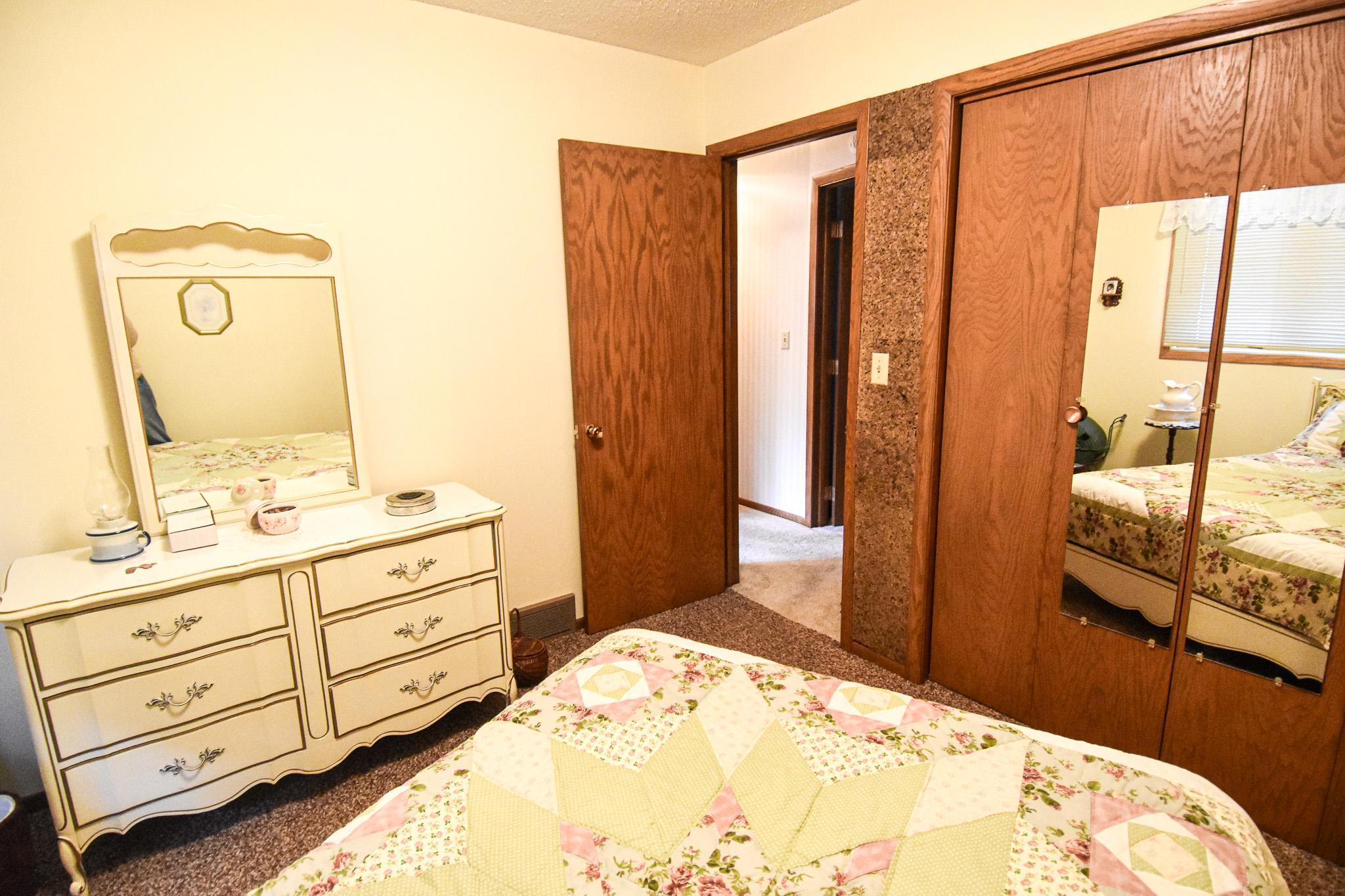 1968 single family home for sale at 610 Kneale Avenue S in Thief River Falls, MN — 3 bed, 2 bath (photo 29 of 50)