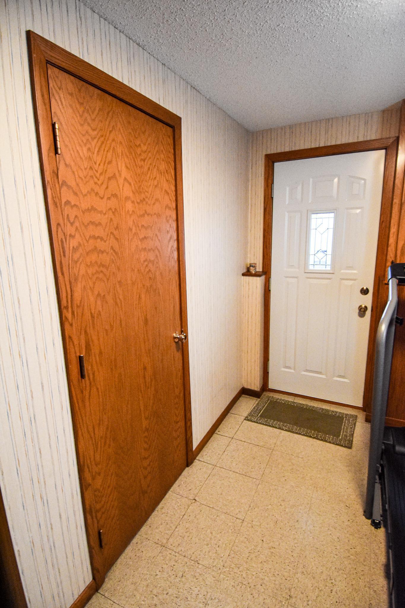 1968 single family home for sale at 610 Kneale Avenue S in Thief River Falls, MN — 3 bed, 2 bath (photo 39 of 50)