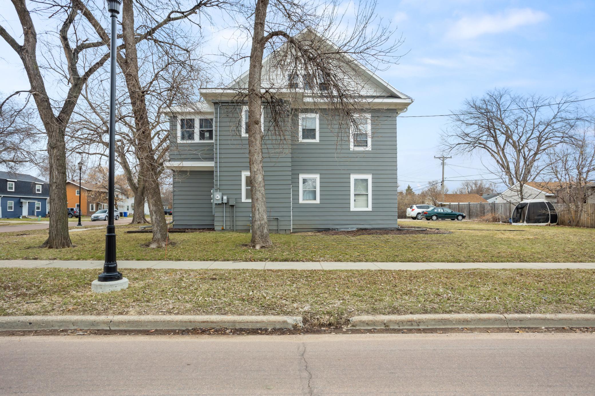 826 21st Street S, Fargo ND 58103 - Photo 4 of 15