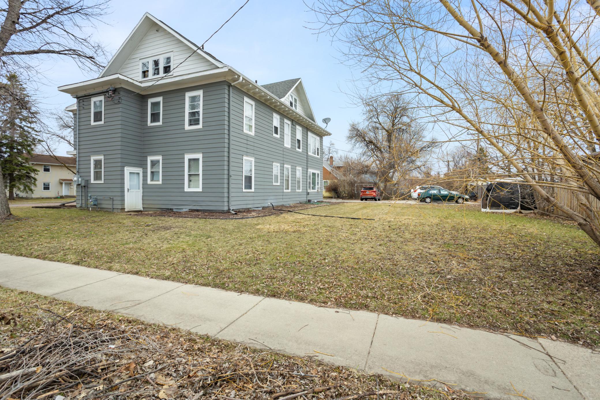 826 21st Street S, Fargo ND 58103 - Photo 5 of 15