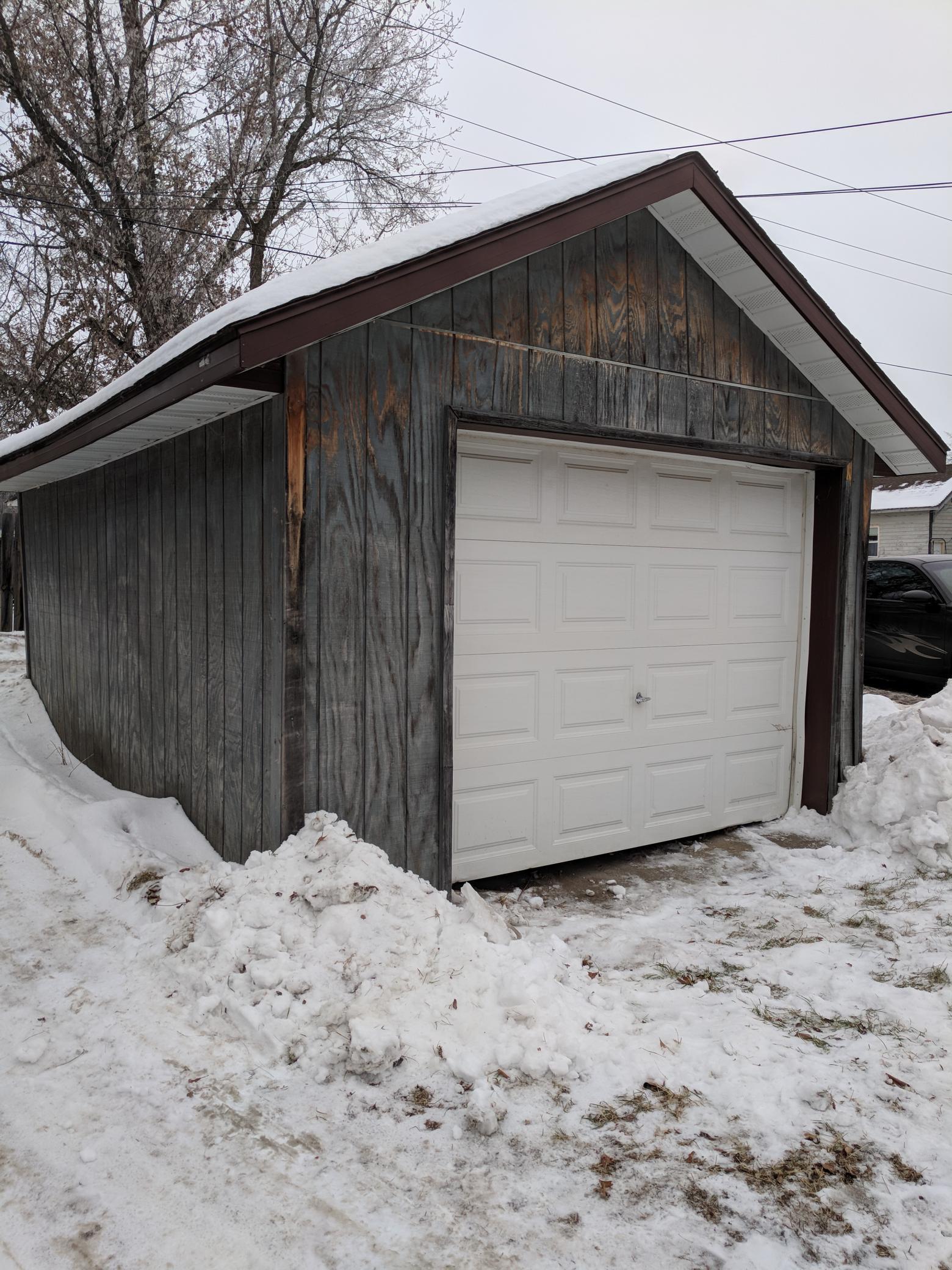 906 Irvine Avenue NW, Bemidji MN 56601 - Photo 3 of 14