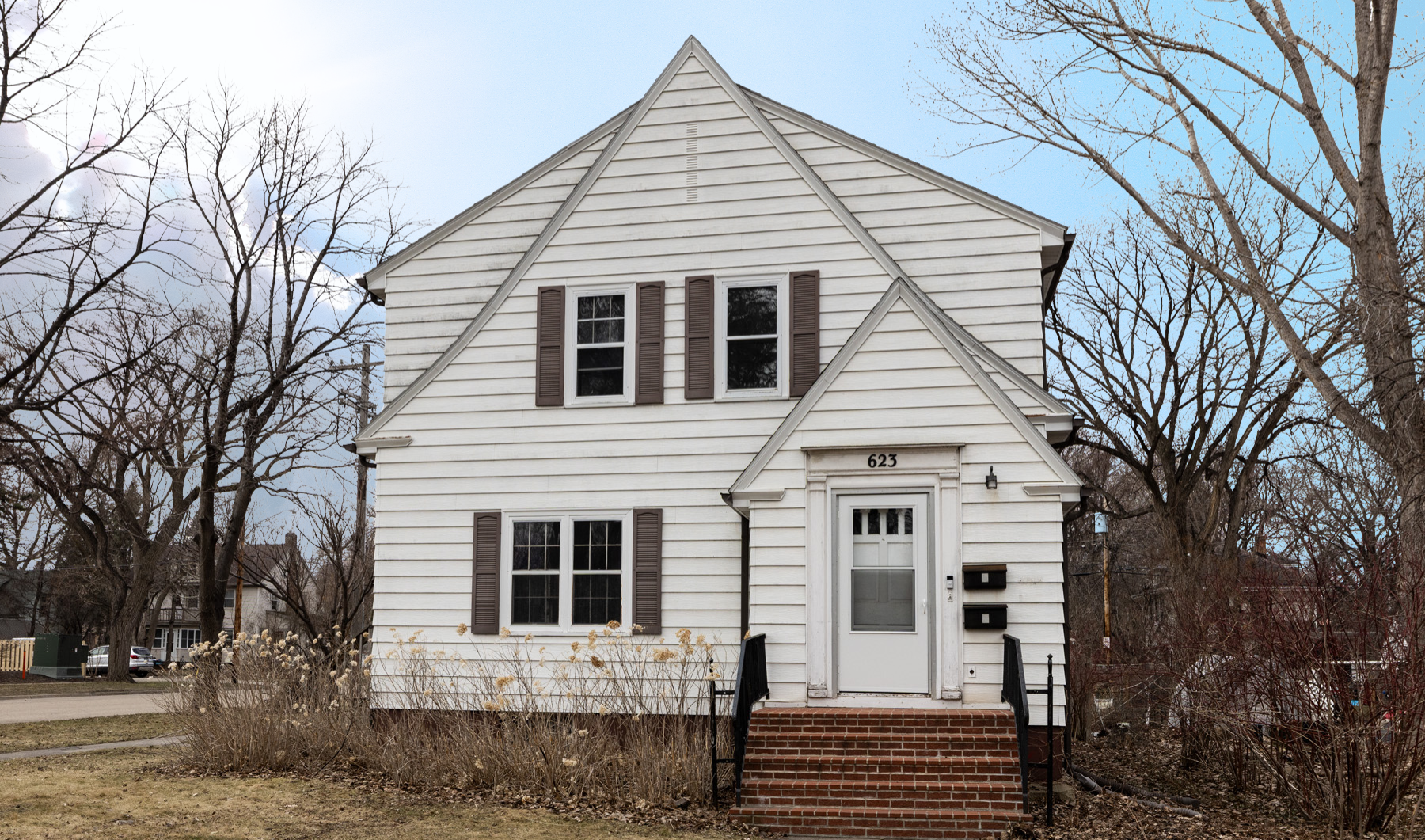 1940 single family home for sale at 623 6th Street S in Moorhead, MN — 6 bed, 3 bath (photo 2 of 53)