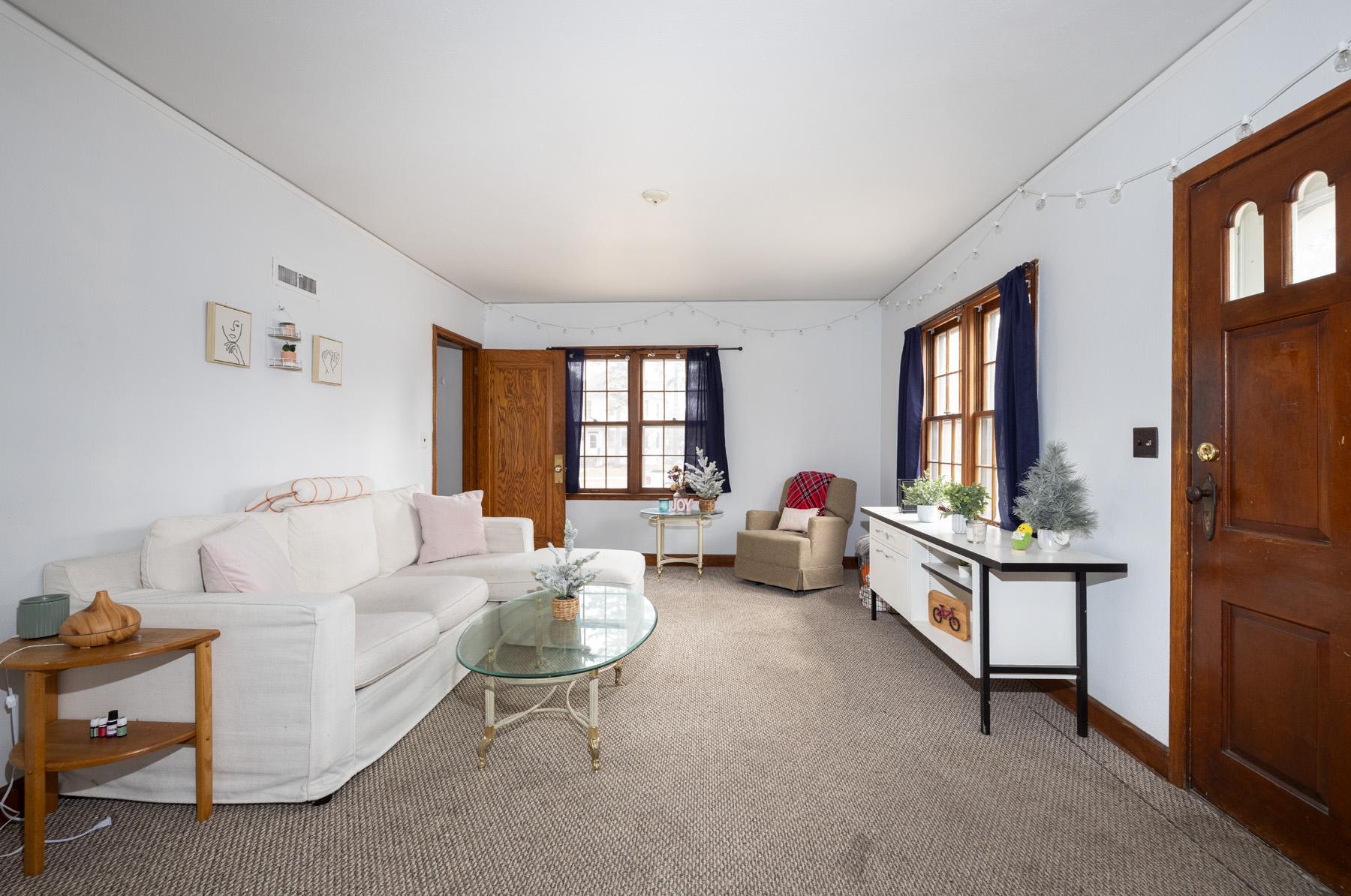 1940 single family home for sale at 623 6th Street S in Moorhead, MN — 6 bed, 3 bath (photo 12 of 53)