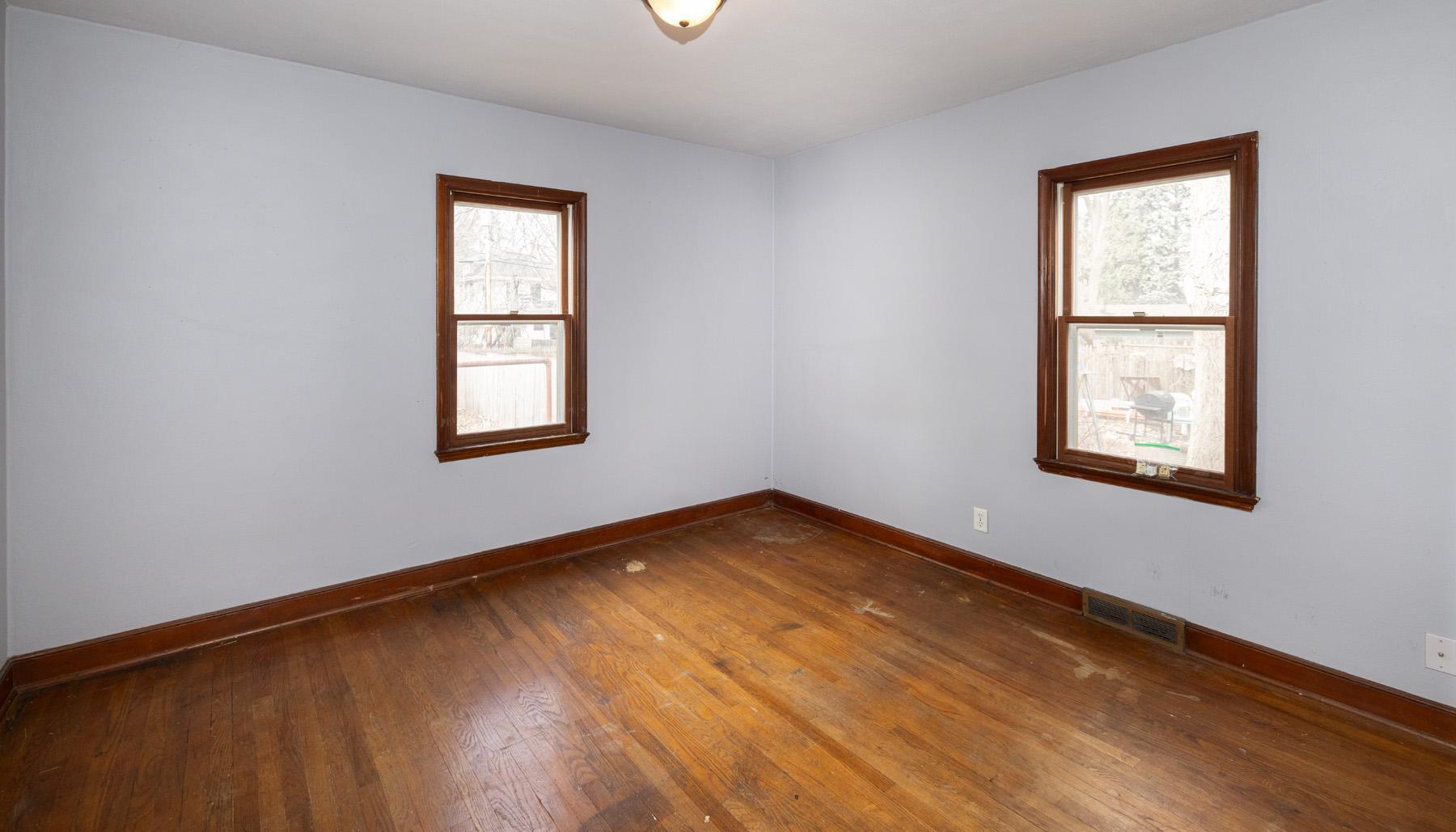 1940 single family home for sale at 623 6th Street S in Moorhead, MN — 6 bed, 3 bath (photo 23 of 53)