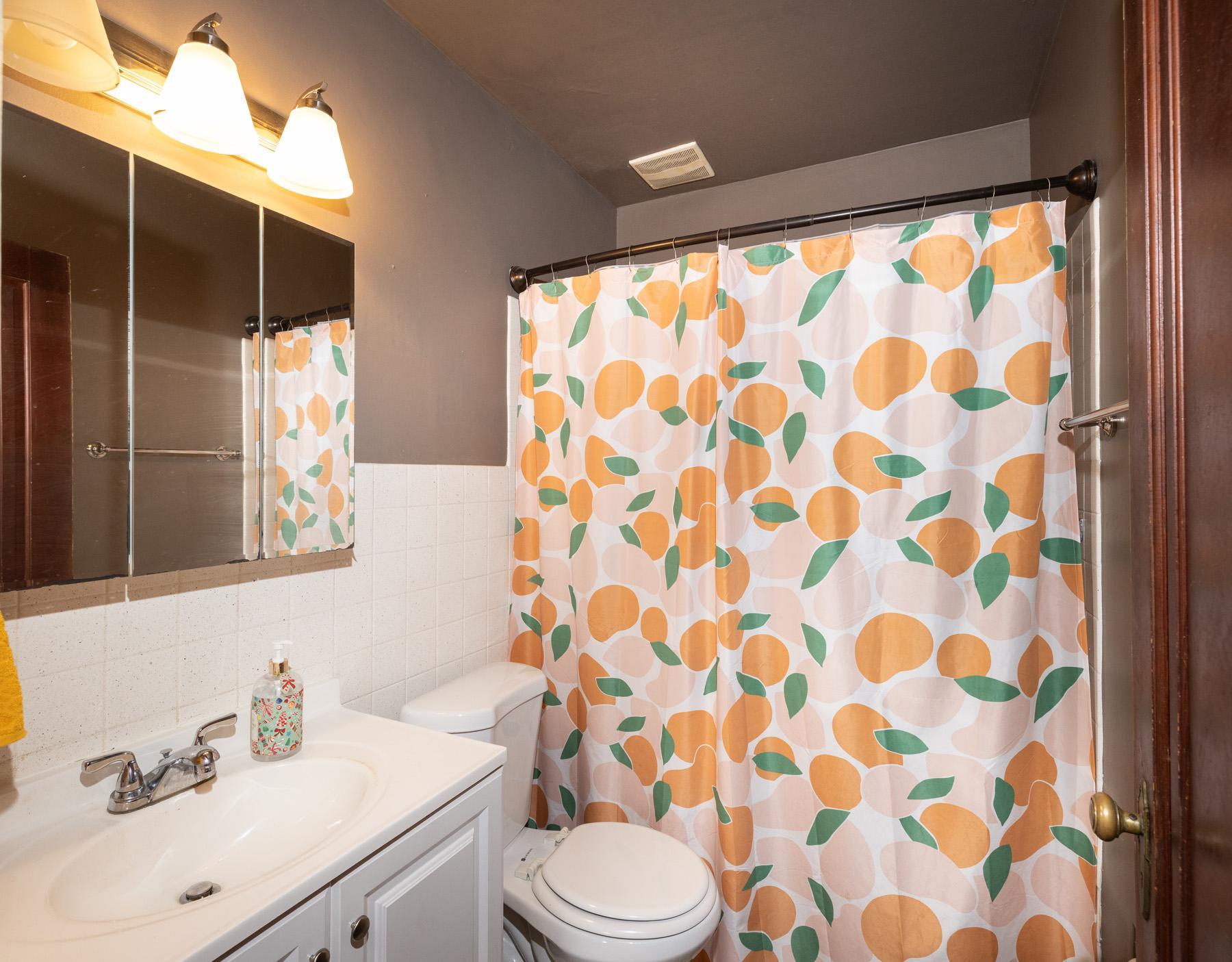 1940 single family home for sale at 623 6th Street S in Moorhead, MN — 6 bed, 3 bath (photo 24 of 53)