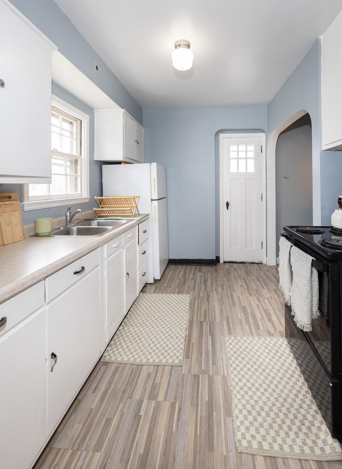 1940 single family home for sale at 623 6th Street S in Moorhead, MN — 6 bed, 3 bath (photo 35 of 53)