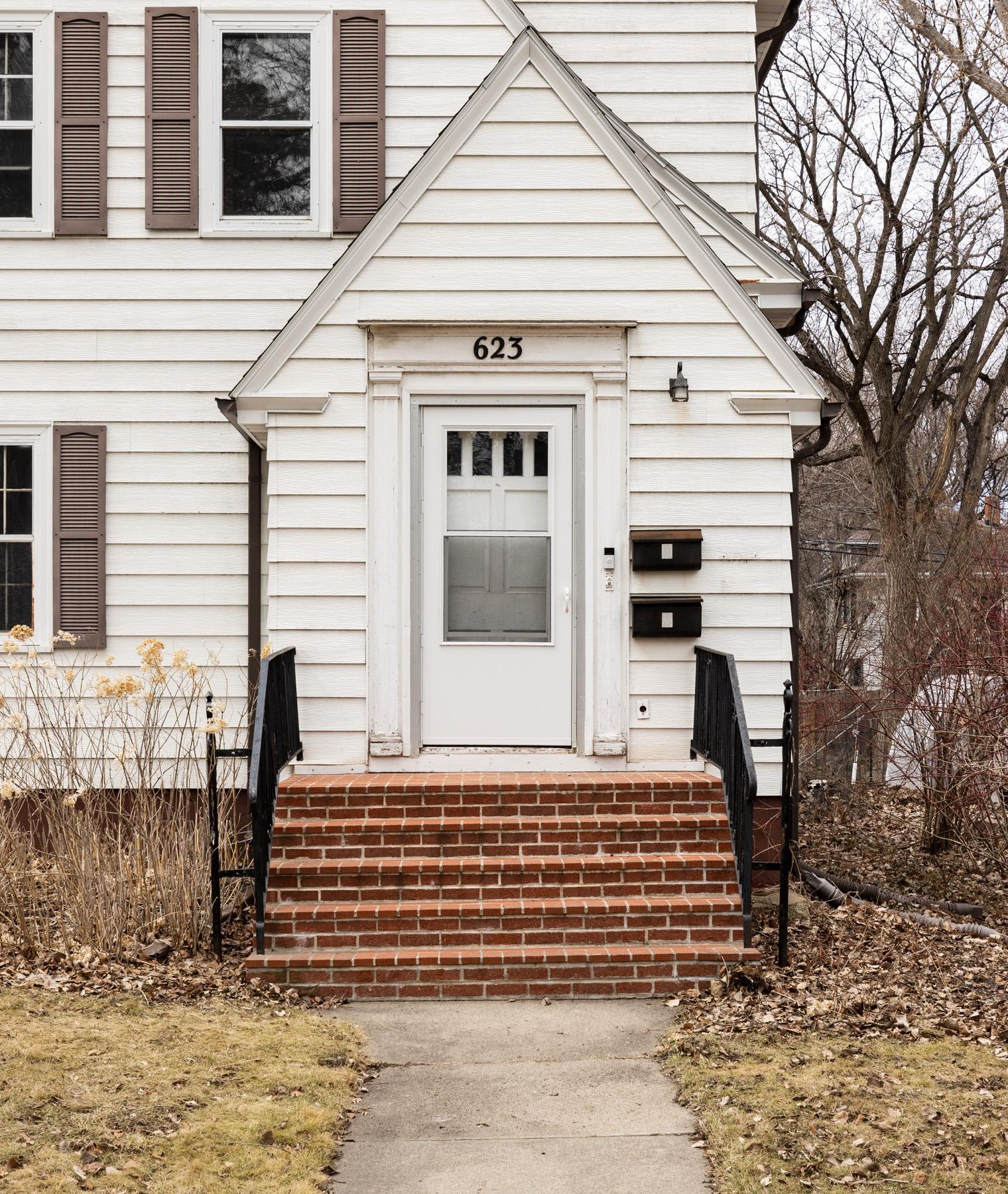 1940 single family home for sale at 623 6th Street S in Moorhead, MN — 6 bed, 3 bath (photo 5 of 53)