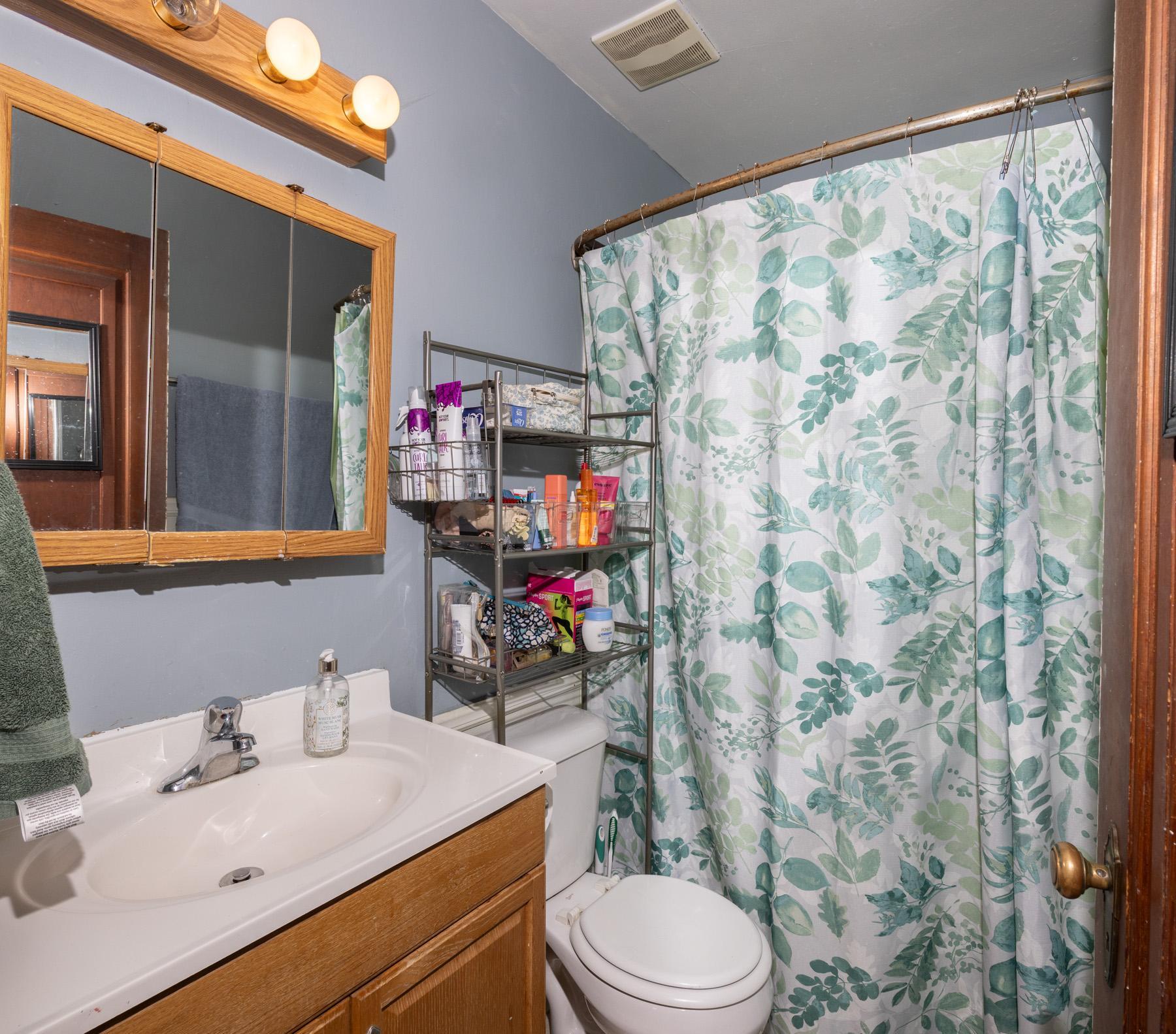 1940 single family home for sale at 623 6th Street S in Moorhead, MN — 6 bed, 3 bath (photo 44 of 53)