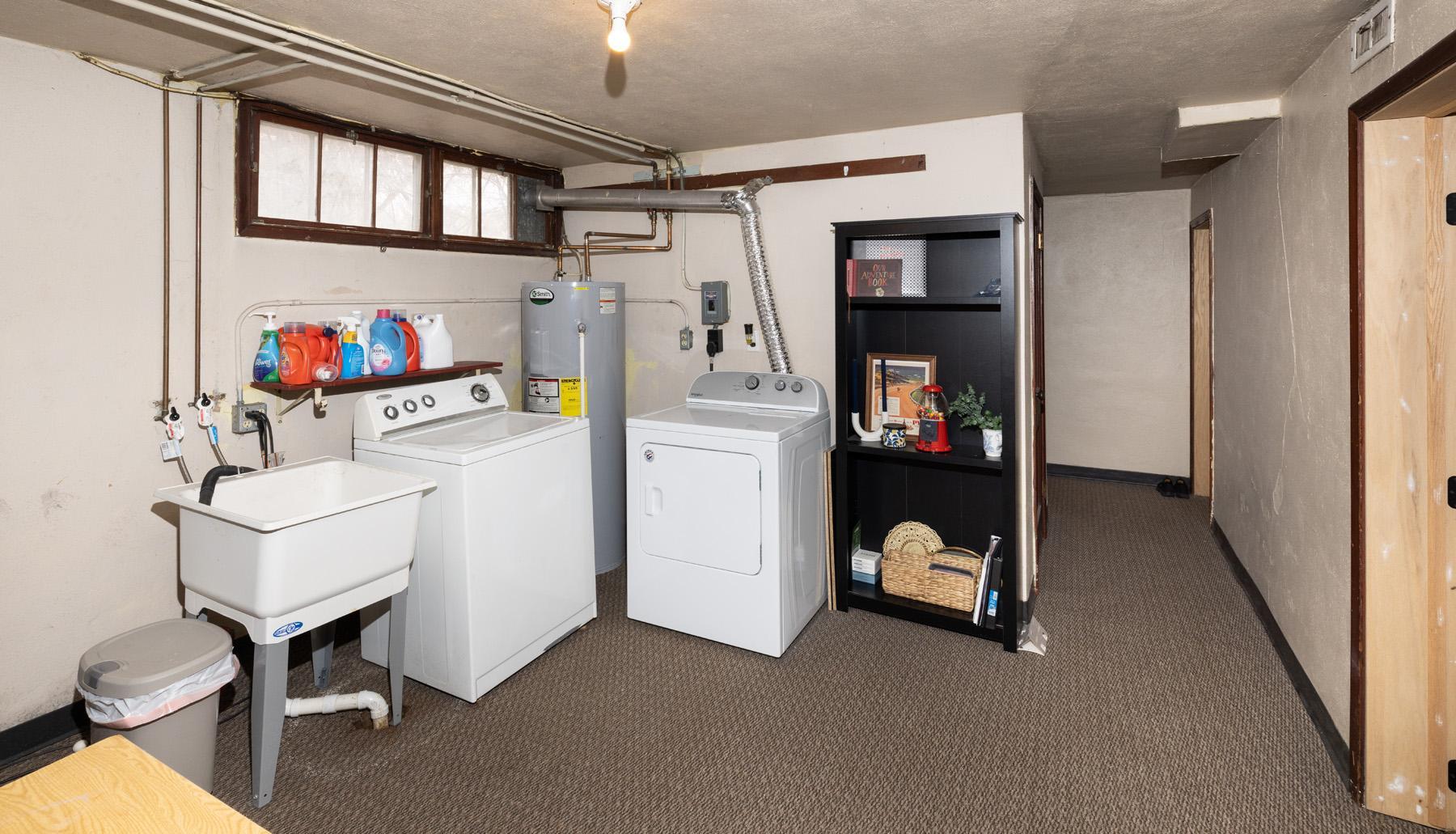 1940 single family home for sale at 623 6th Street S in Moorhead, MN — 6 bed, 3 bath (photo 53 of 53)