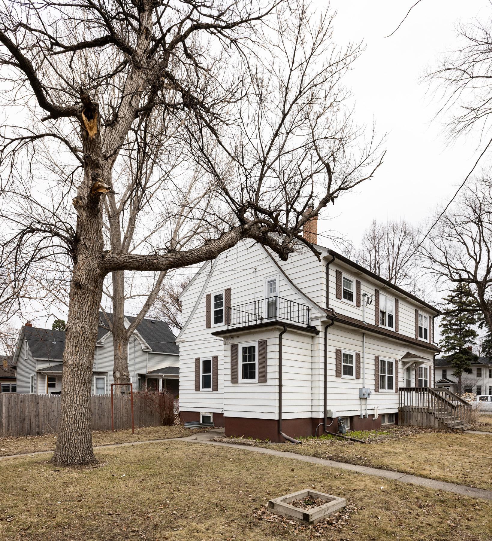 1940 single family home for sale at 623 6th Street S in Moorhead, MN — 6 bed, 3 bath (photo 8 of 53)