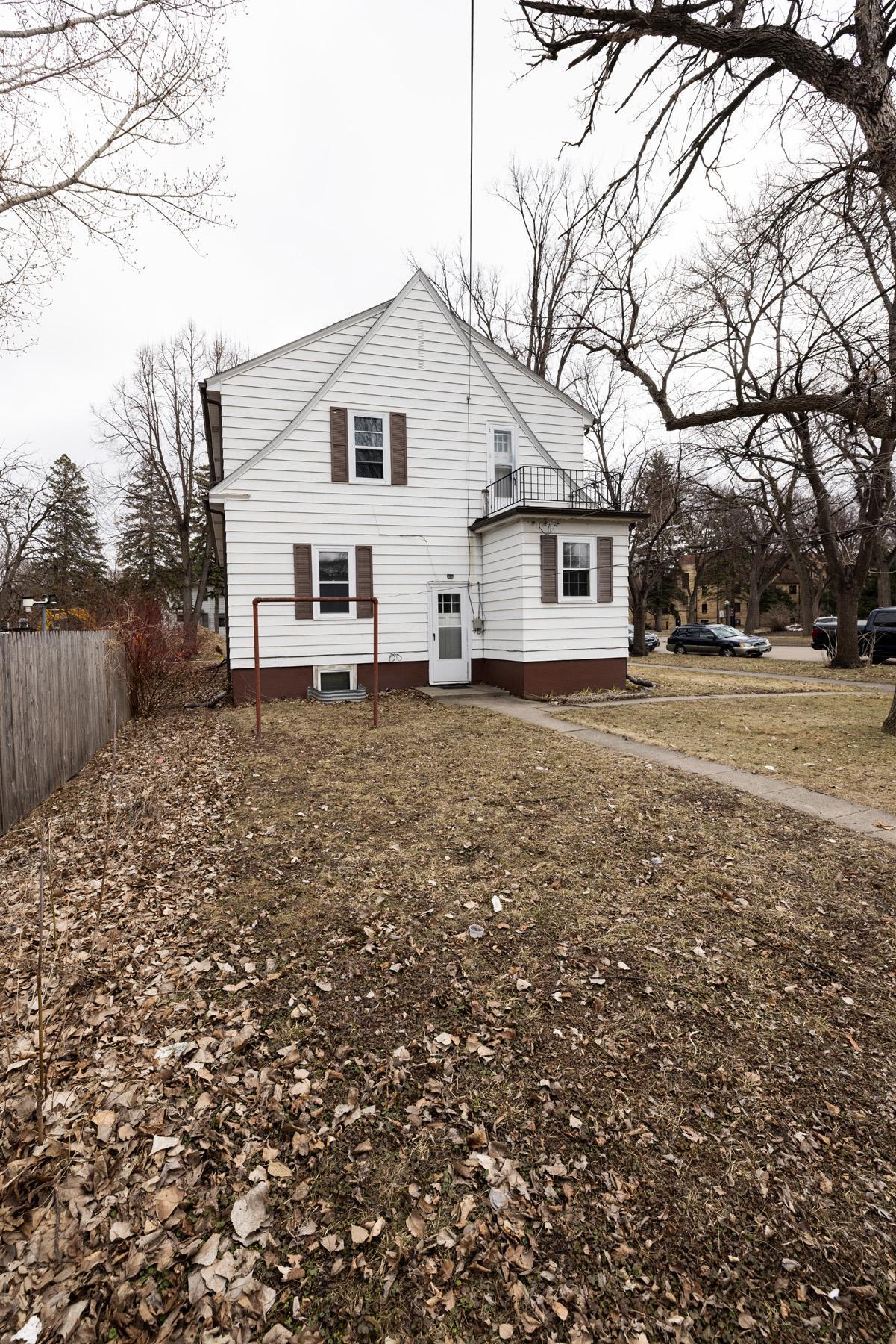1940 single family home for sale at 623 6th Street S in Moorhead, MN — 6 bed, 3 bath (photo 9 of 53)