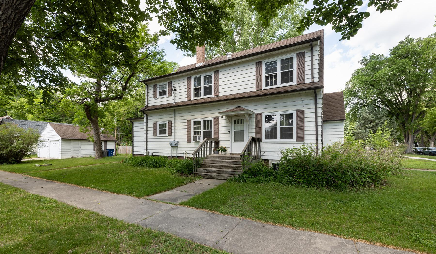 1940 single family home for sale at 623 6th Street S in Moorhead, MN — 6 bed, 3 bath (photo 52 of 58)