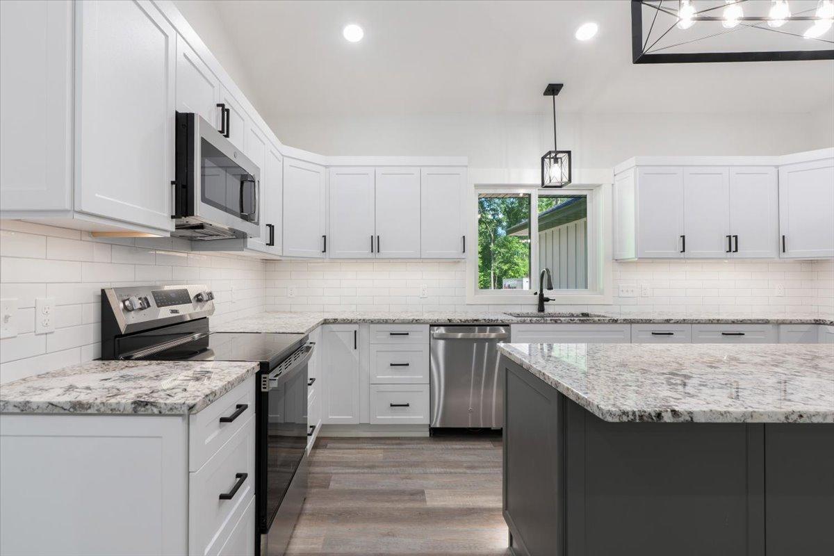 2026 single family home for sale at 1622 Maplewood Ridge Road in East Gull Lake, MN — 3 bed, 2 bath (photo 24 of 56)
