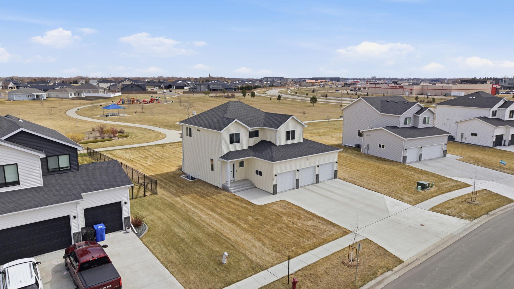 2022 single family home for sale at 4756 34th Street S in Fargo, ND — 4 bed, 4 bath