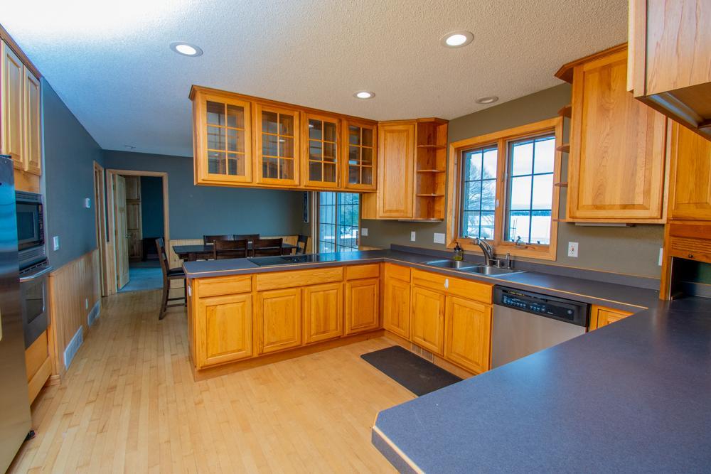 1980 single family home for sale at 8012 N Grace Lake Road SE in Bemidji, MN — 2 bed, 3 bath (photo 11 of 44)