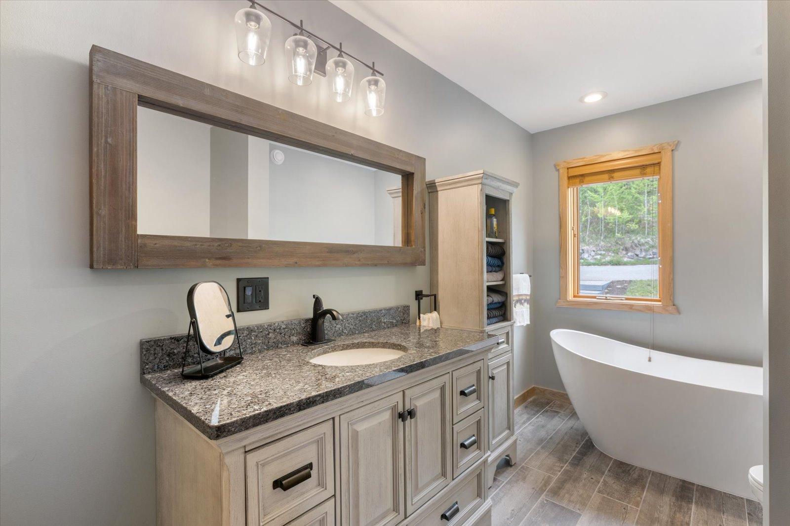 2003 single family home for sale at 116 Eagle Pointe Road in Coleraine, MN — 4 bed, 3 bath (photo 28 of 62)