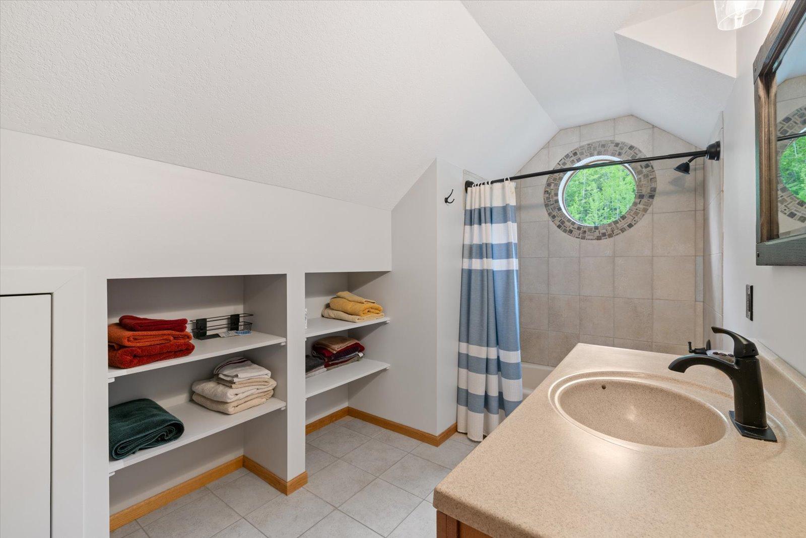 2003 single family home for sale at 116 Eagle Pointe Road in Coleraine, MN — 4 bed, 3 bath (photo 36 of 62)