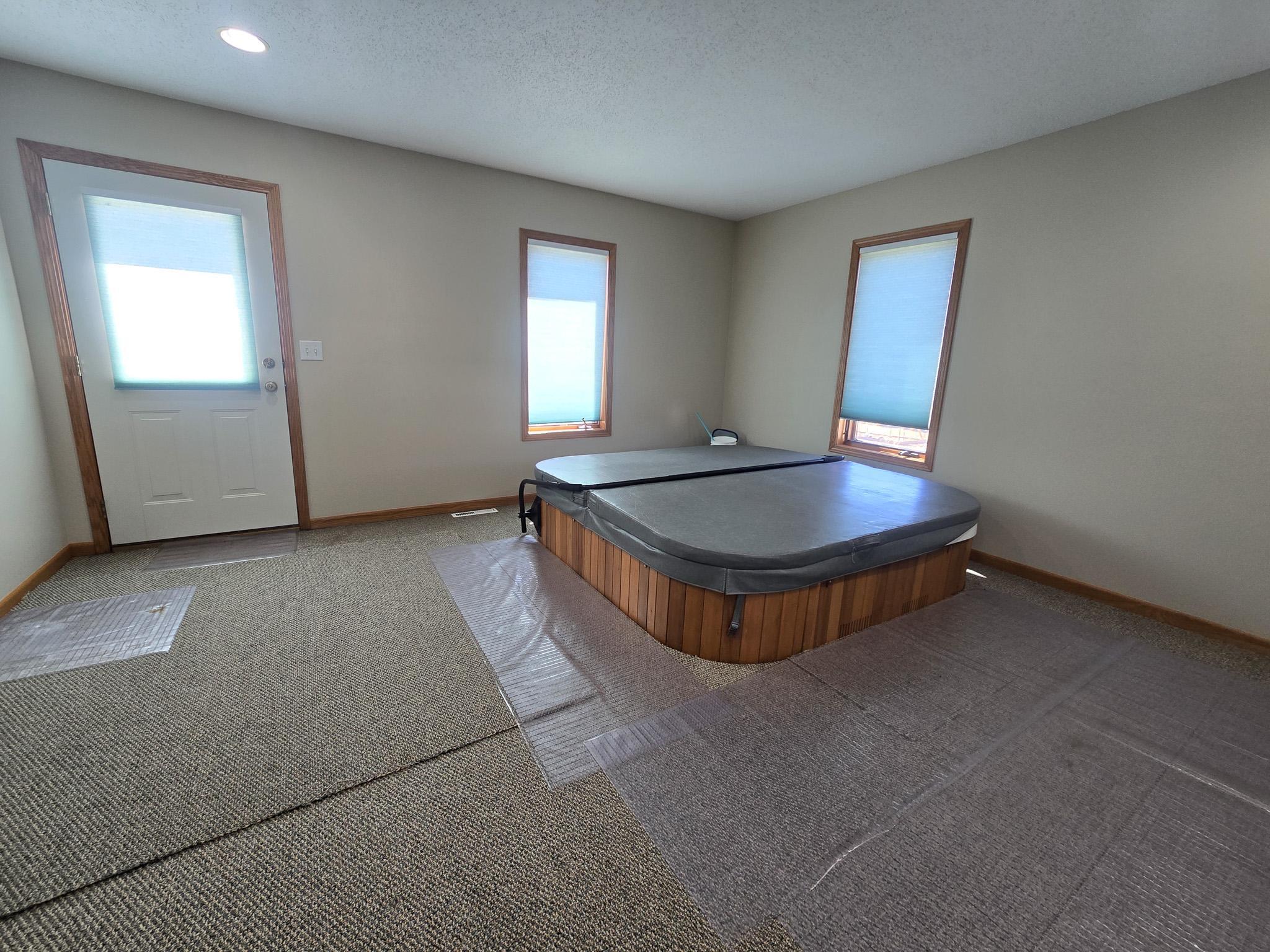 2004 single family home for sale at 105 Park View Drive in Vergas, MN — 5 bed, 3 bath (photo 11 of 25)