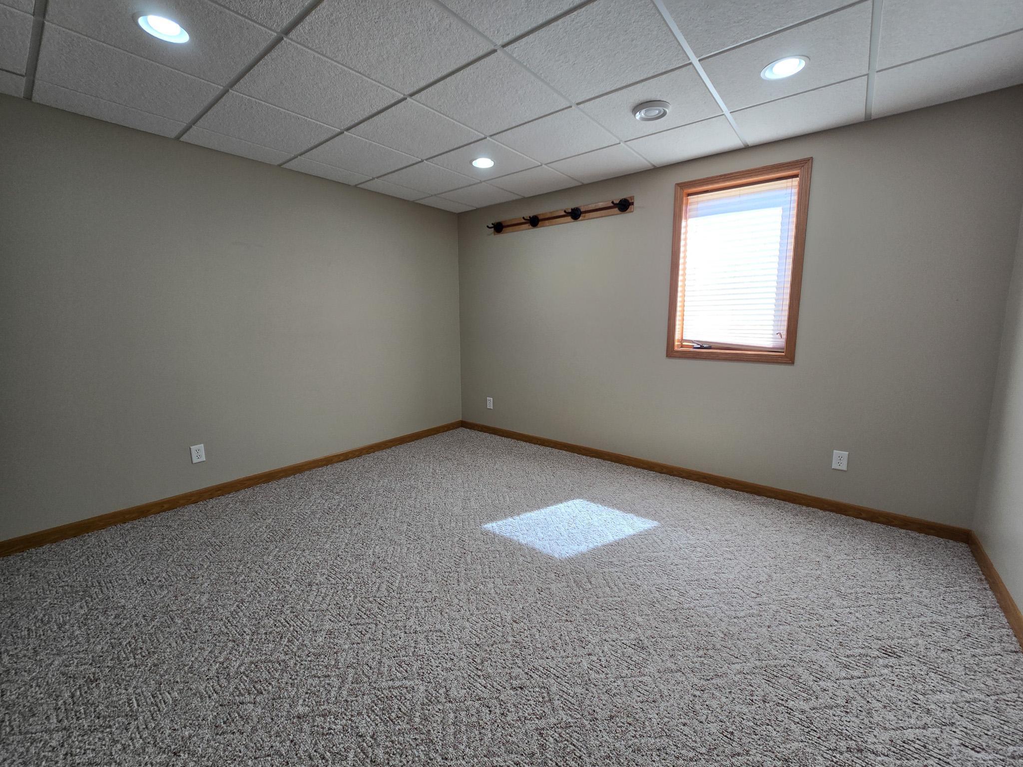 2004 single family home for sale at 105 Park View Drive in Vergas, MN — 5 bed, 3 bath (photo 16 of 25)