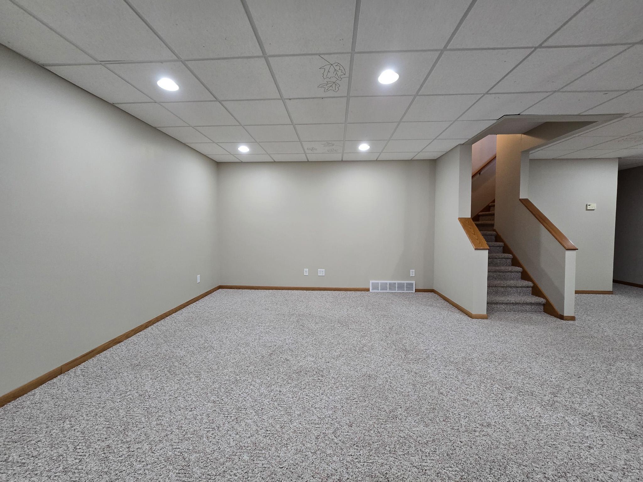 2004 single family home for sale at 105 Park View Drive in Vergas, MN — 5 bed, 3 bath (photo 18 of 25)