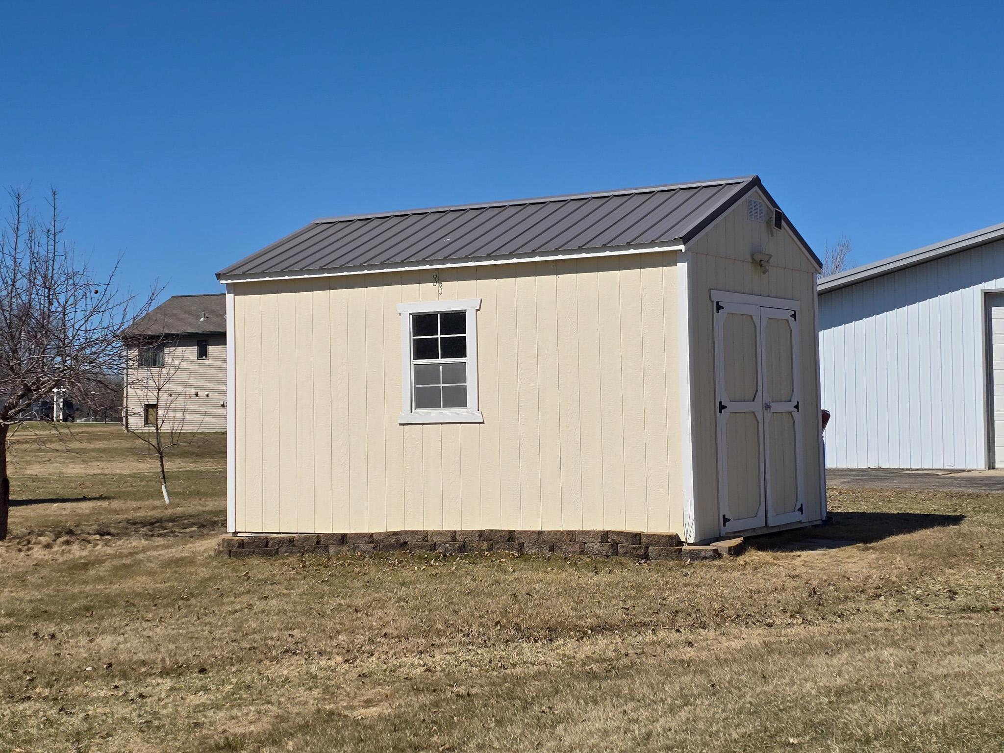 2004 single family home for sale at 105 Park View Drive in Vergas, MN — 5 bed, 3 bath (photo 25 of 25)