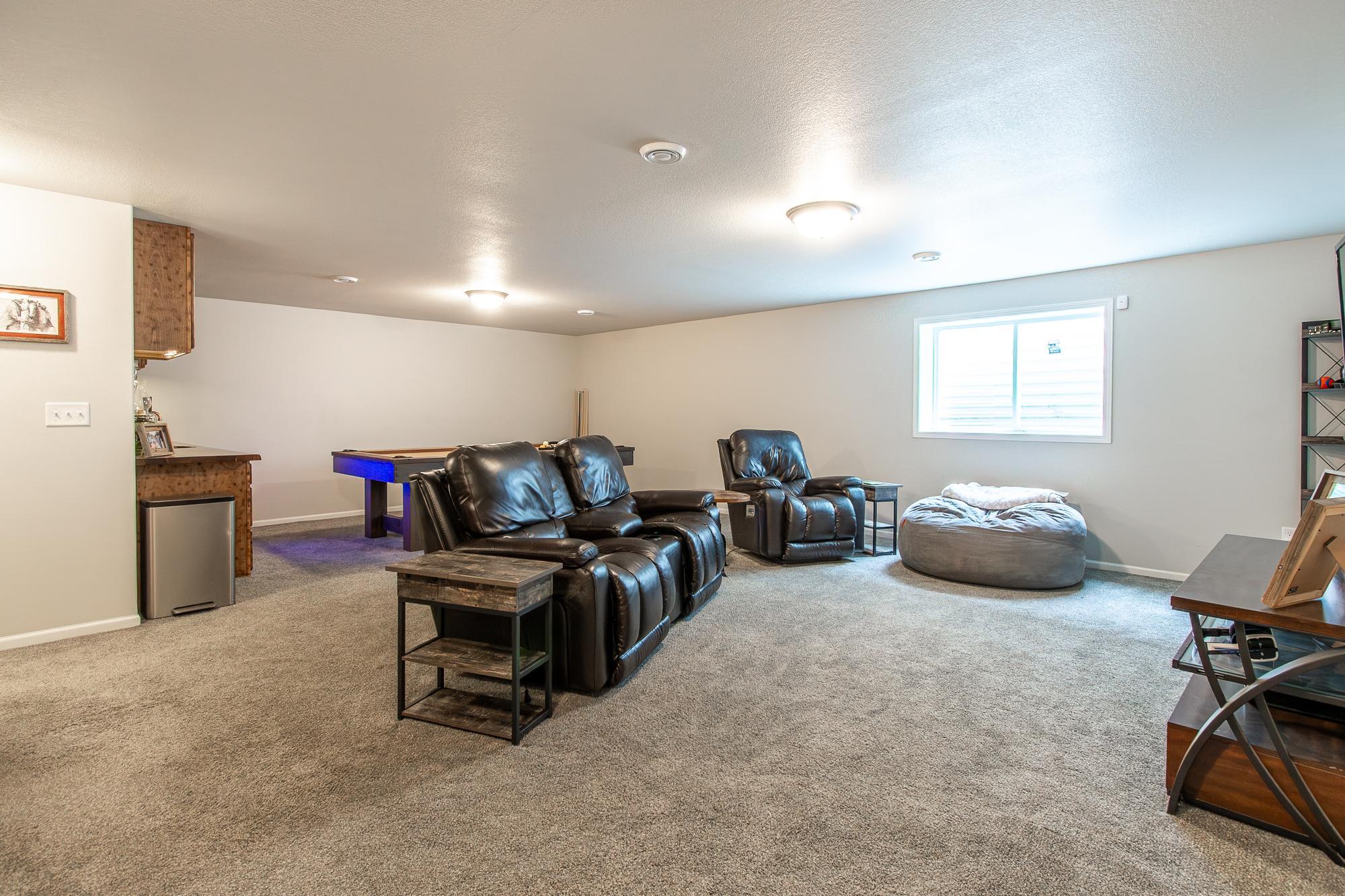 2021 single family home for sale at 6012 Kodiak Lane in Horace, ND — 4 bed, 3 bath (photo 23 of 44)
