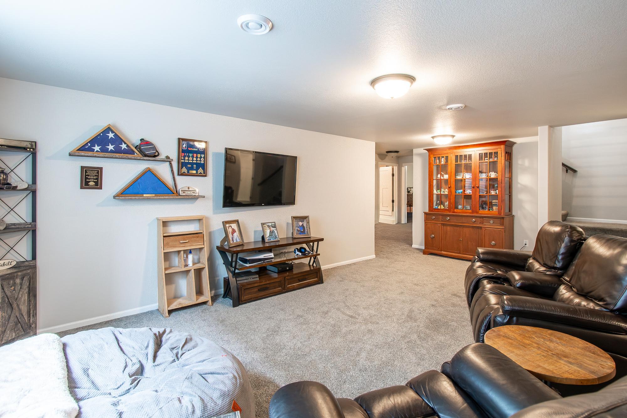 2021 single family home for sale at 6012 Kodiak Lane in Horace, ND — 4 bed, 3 bath (photo 25 of 44)