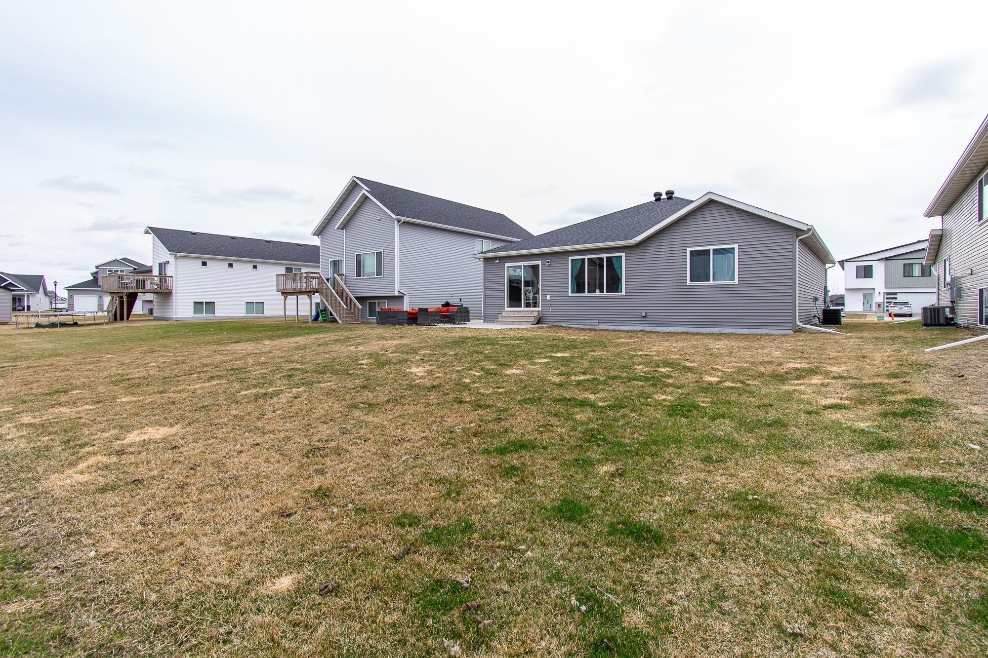 2021 single family home for sale at 6012 Kodiak Lane in Horace, ND — 4 bed, 3 bath (photo 38 of 44)