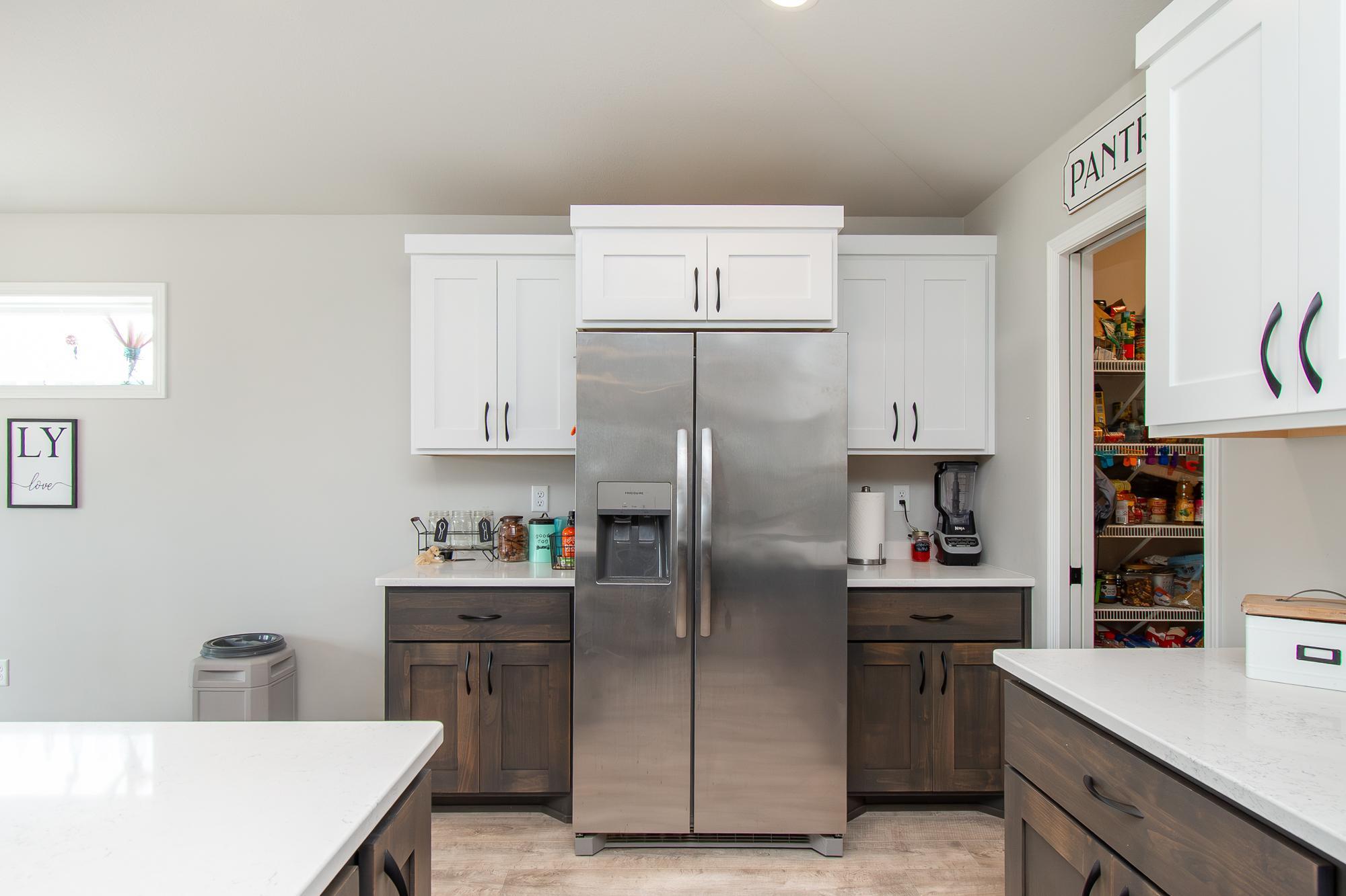 2021 single family home for sale at 6012 Kodiak Lane in Horace, ND — 4 bed, 3 bath (photo 6 of 44)