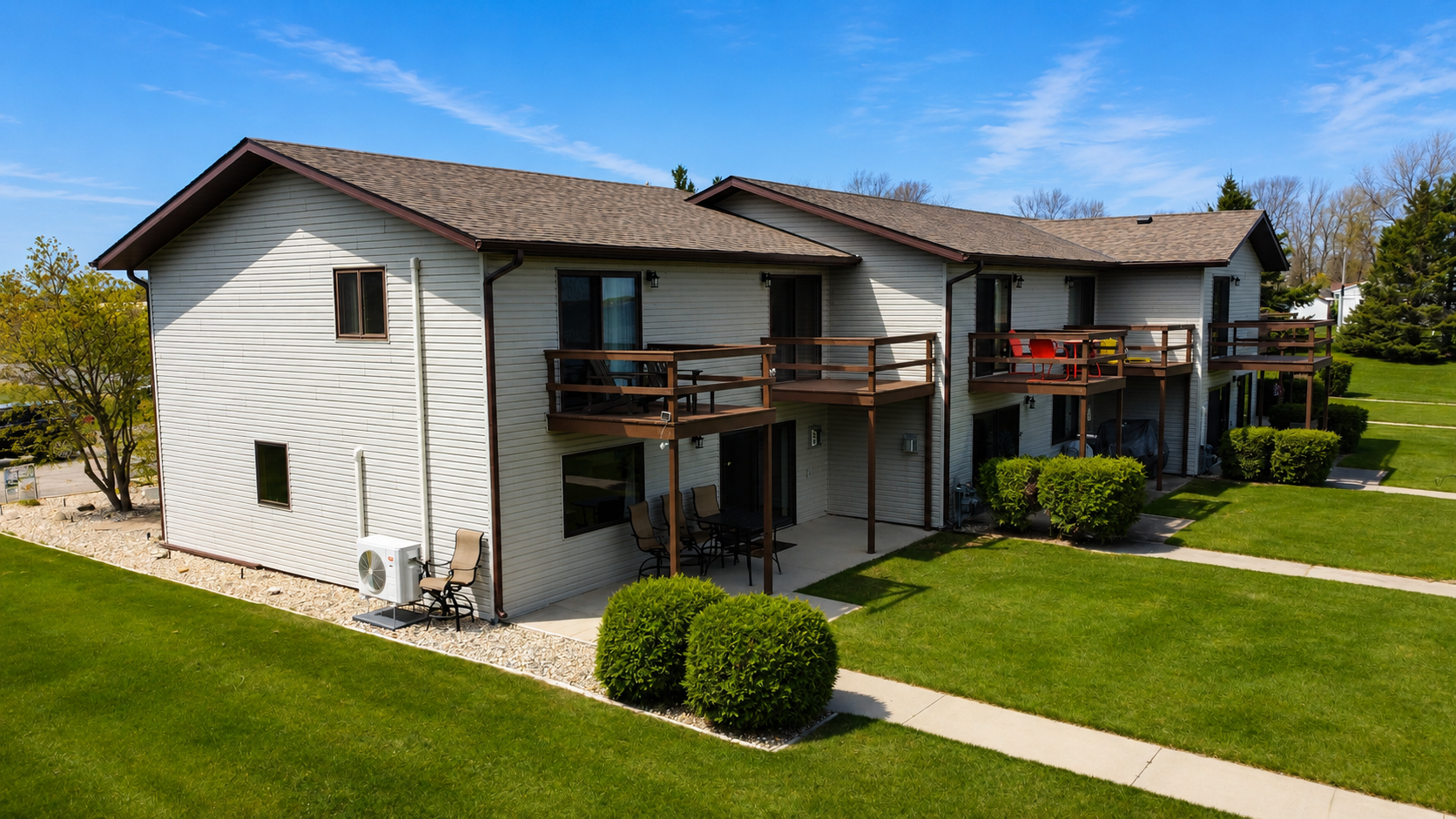 1993 condo for sale at 29464 422nd Avenue in Battle Lake, MN — 3 bed, 4 bath (photo 2 of 40)