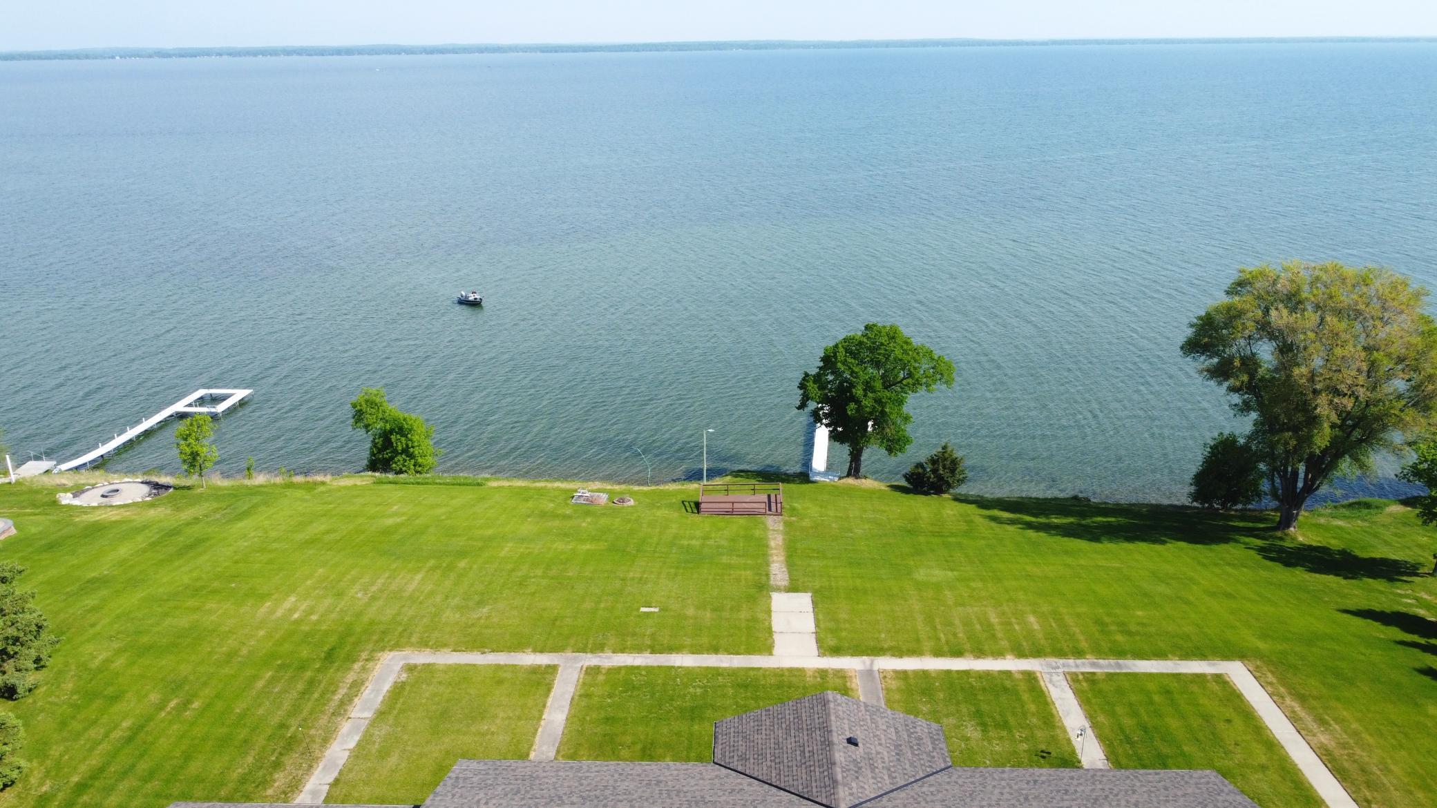 1993 condo for sale at 29464 422nd Avenue in Battle Lake, MN — 3 bed, 4 bath (photo 14 of 40)