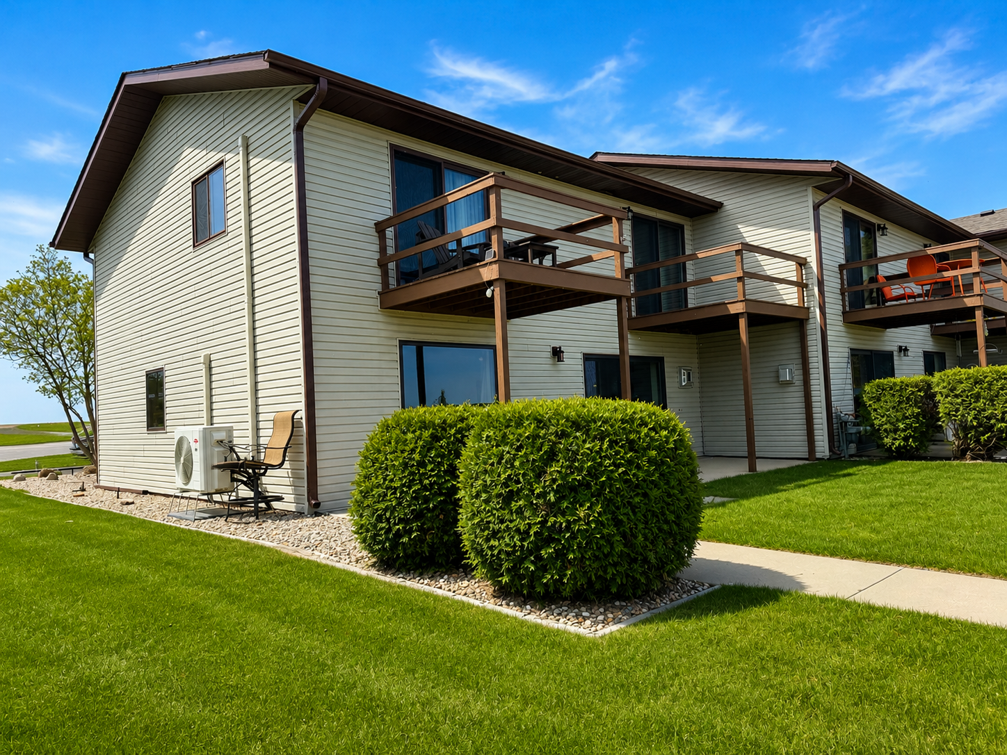 1993 condo for sale at 29464 422nd Avenue in Battle Lake, MN — 3 bed, 4 bath (photo 8 of 40)
