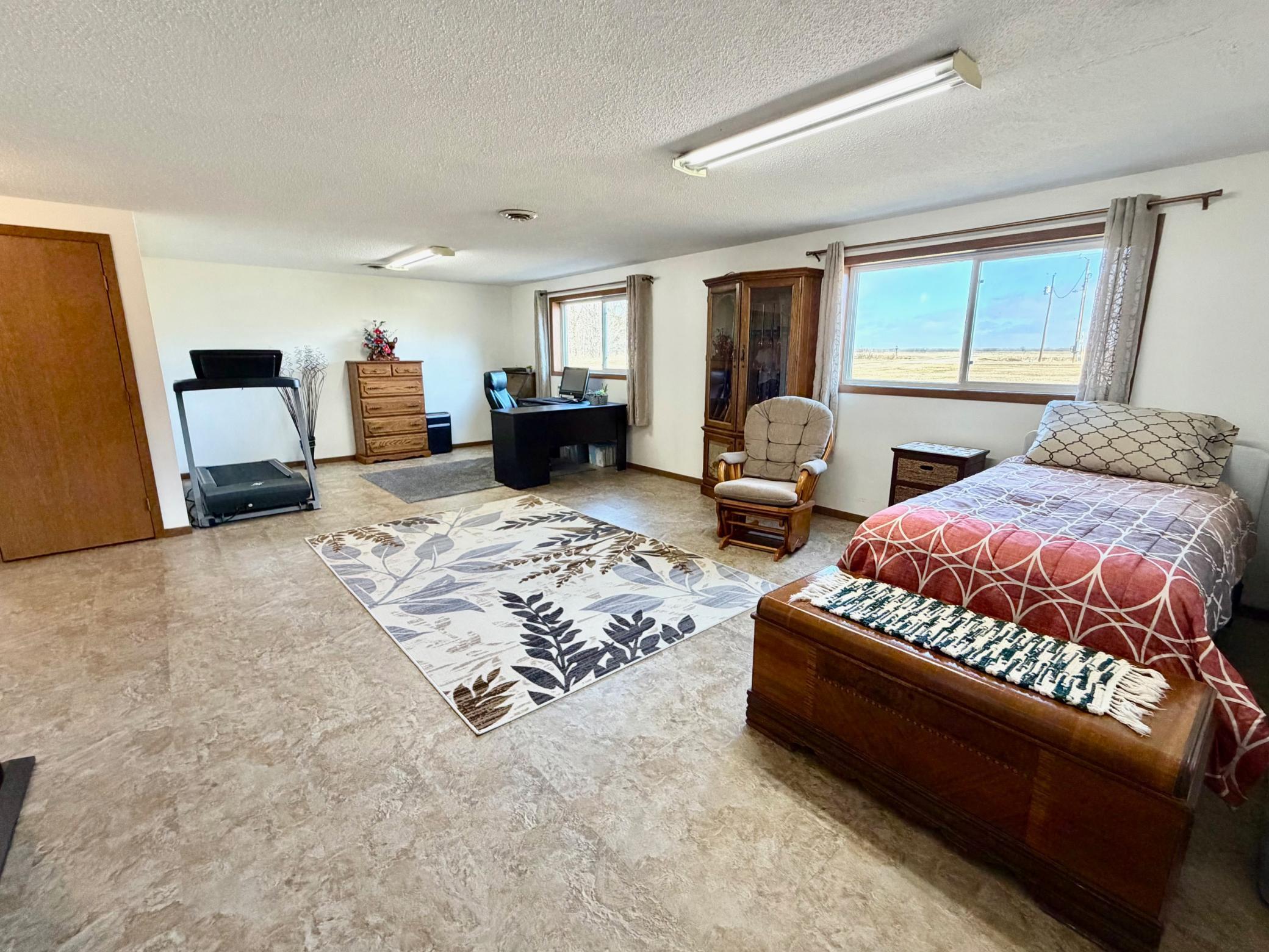 1983 single family home for sale at 4703 210th Street in Lake Bronson, MN — 3 bed, 2 bath (photo 21 of 30)