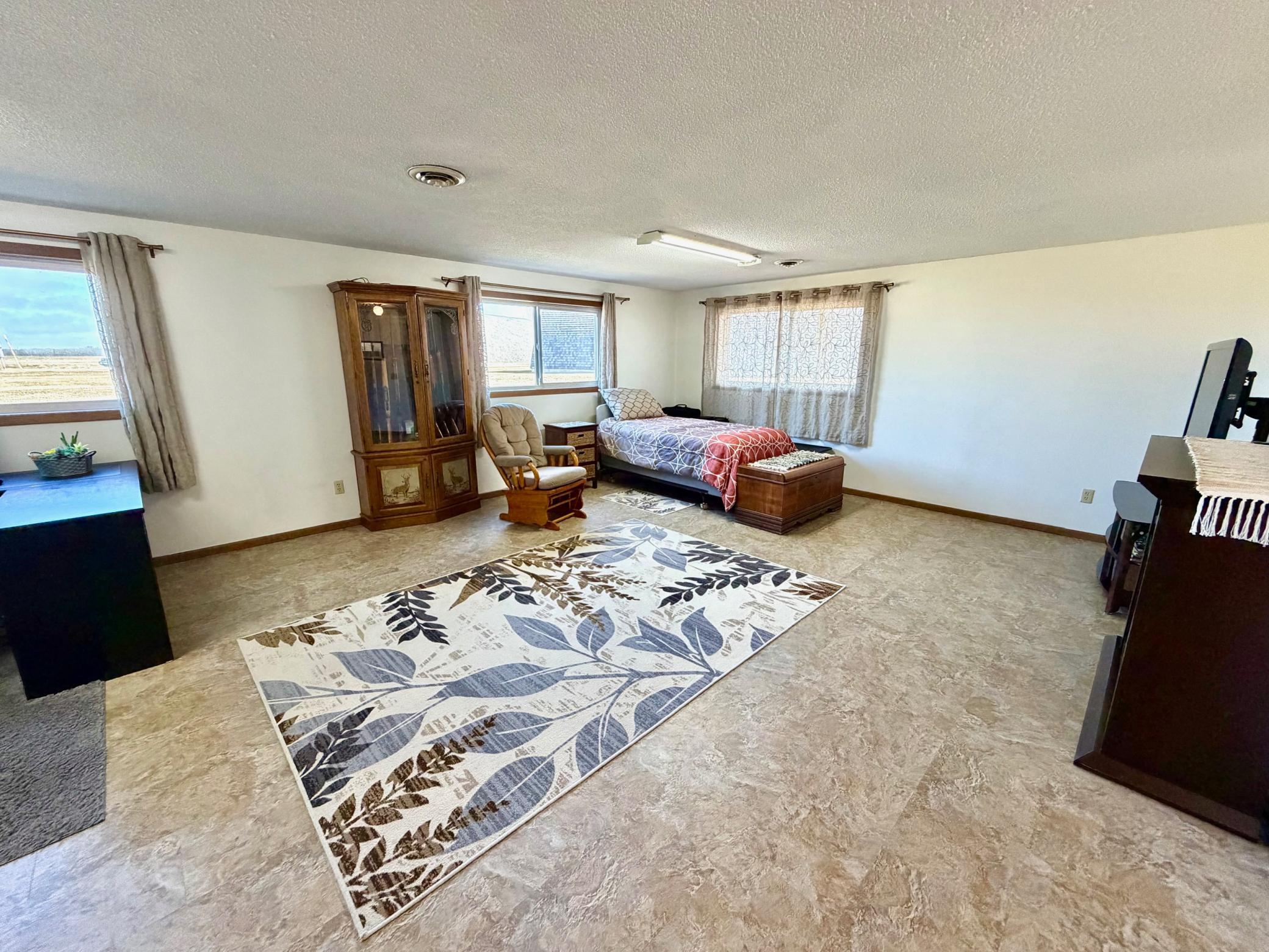 1983 single family home for sale at 4703 210th Street in Lake Bronson, MN — 3 bed, 2 bath (photo 22 of 30)